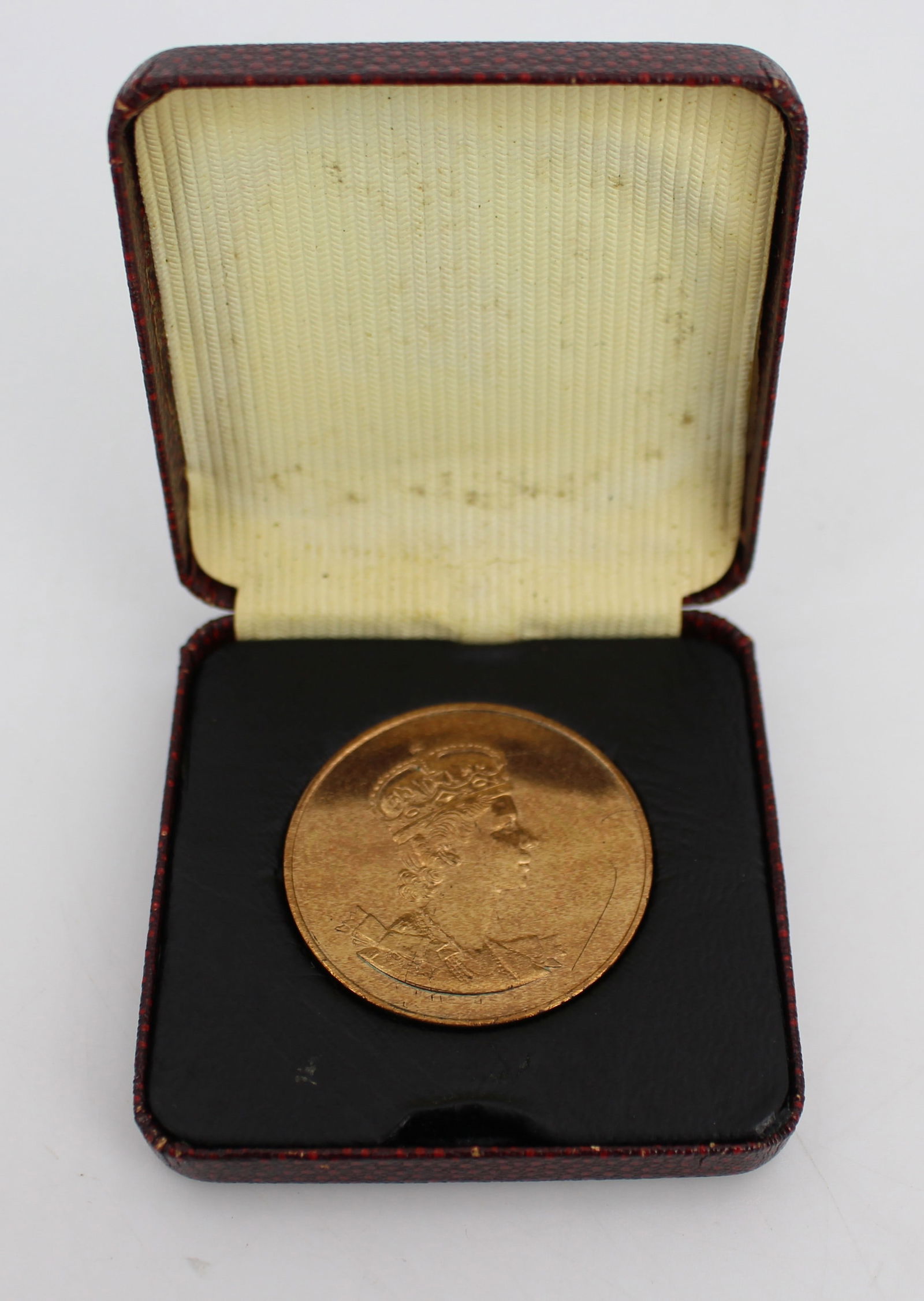 Elizabeth II 1953 Coronoation Cased Medallion (1 of 4)
