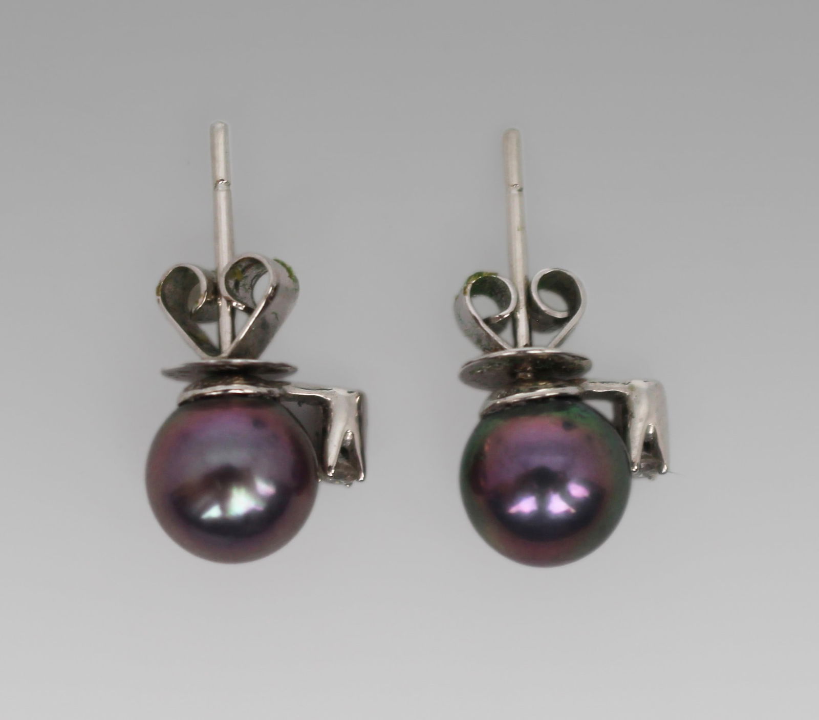 Black Pearl & Diamond 18ct Gold Ear Studs - 2