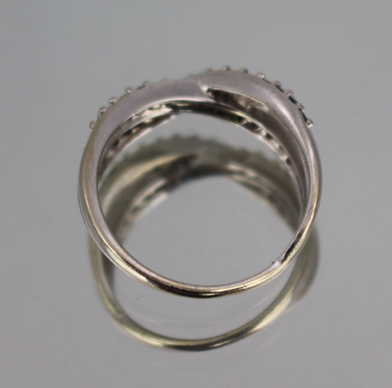 Vintage 9ct Diamond and Demantoid Ring - 2