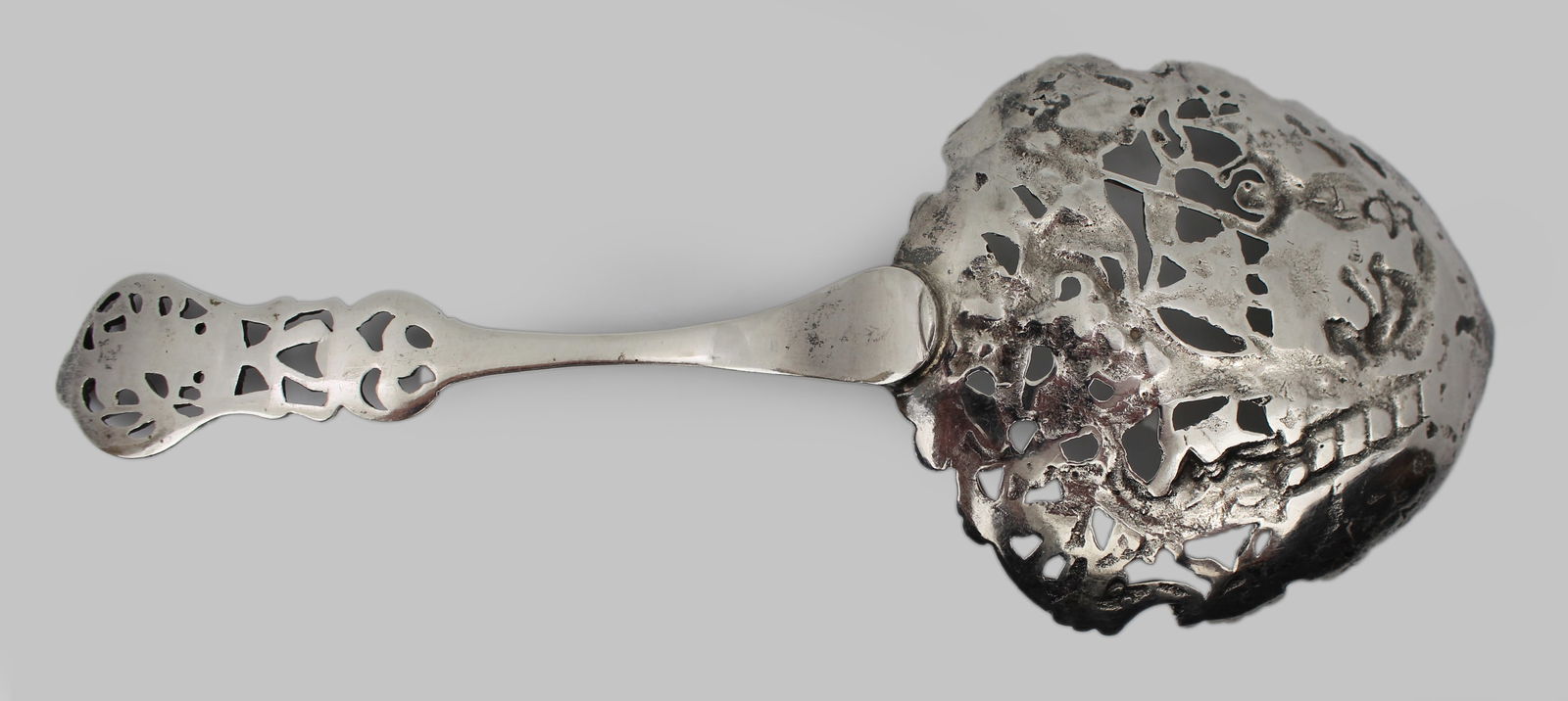 Fine Continental Silver Pierced Fruit Spoon – Harvest Scene, Likely Flemish or Dutch, c.1780&# - 7