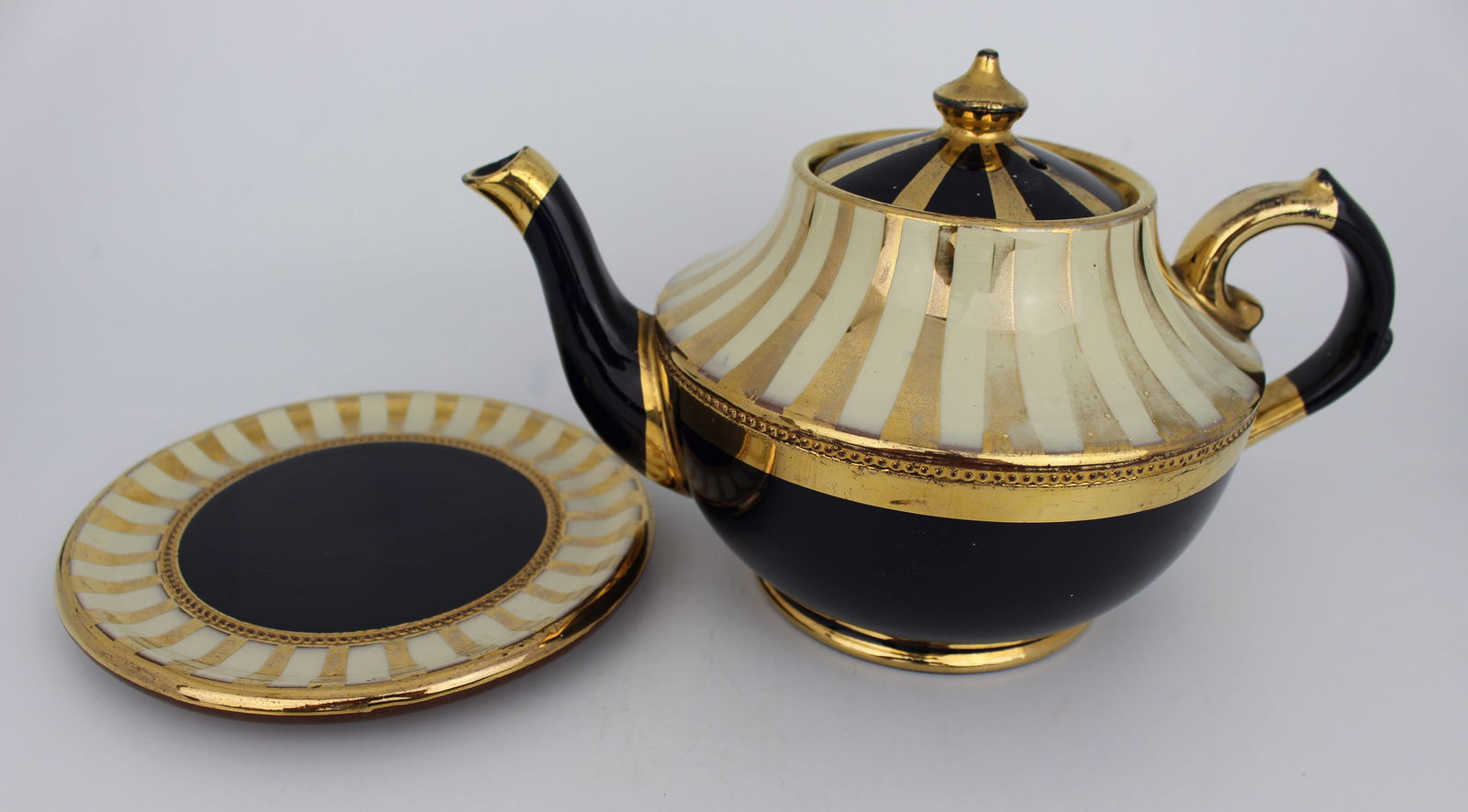 Decorative Lustre Terractotta Tea Pot on Stand - 4