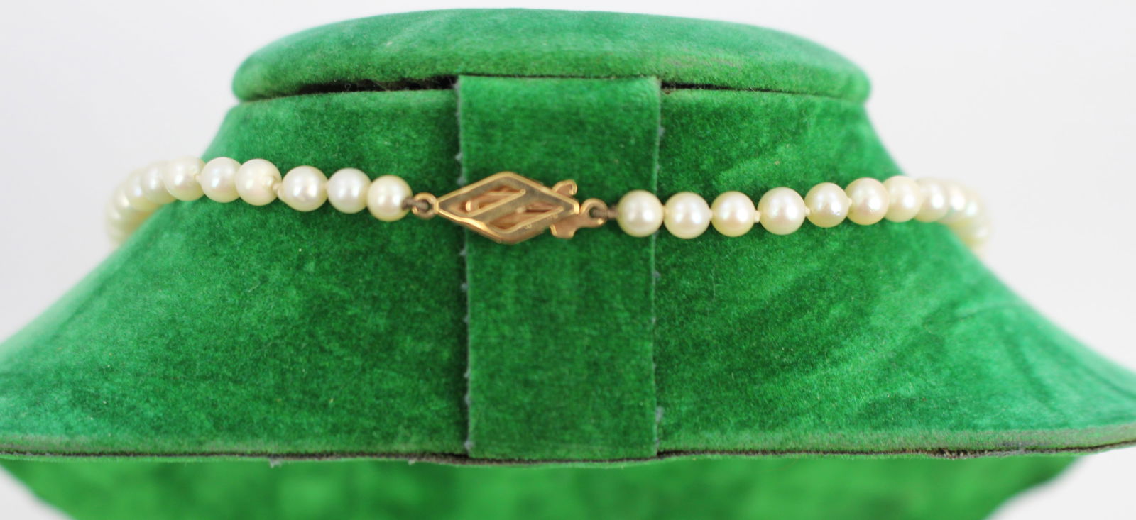 Cultured Pearl Necklace with 9ct Gold Clasp - 6