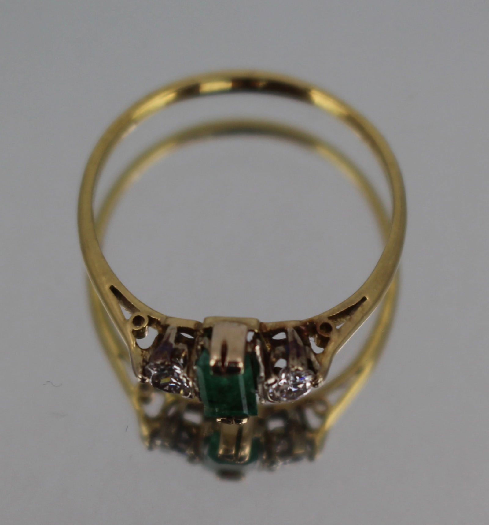 Vintage Emerald and Diamond Ring - 2