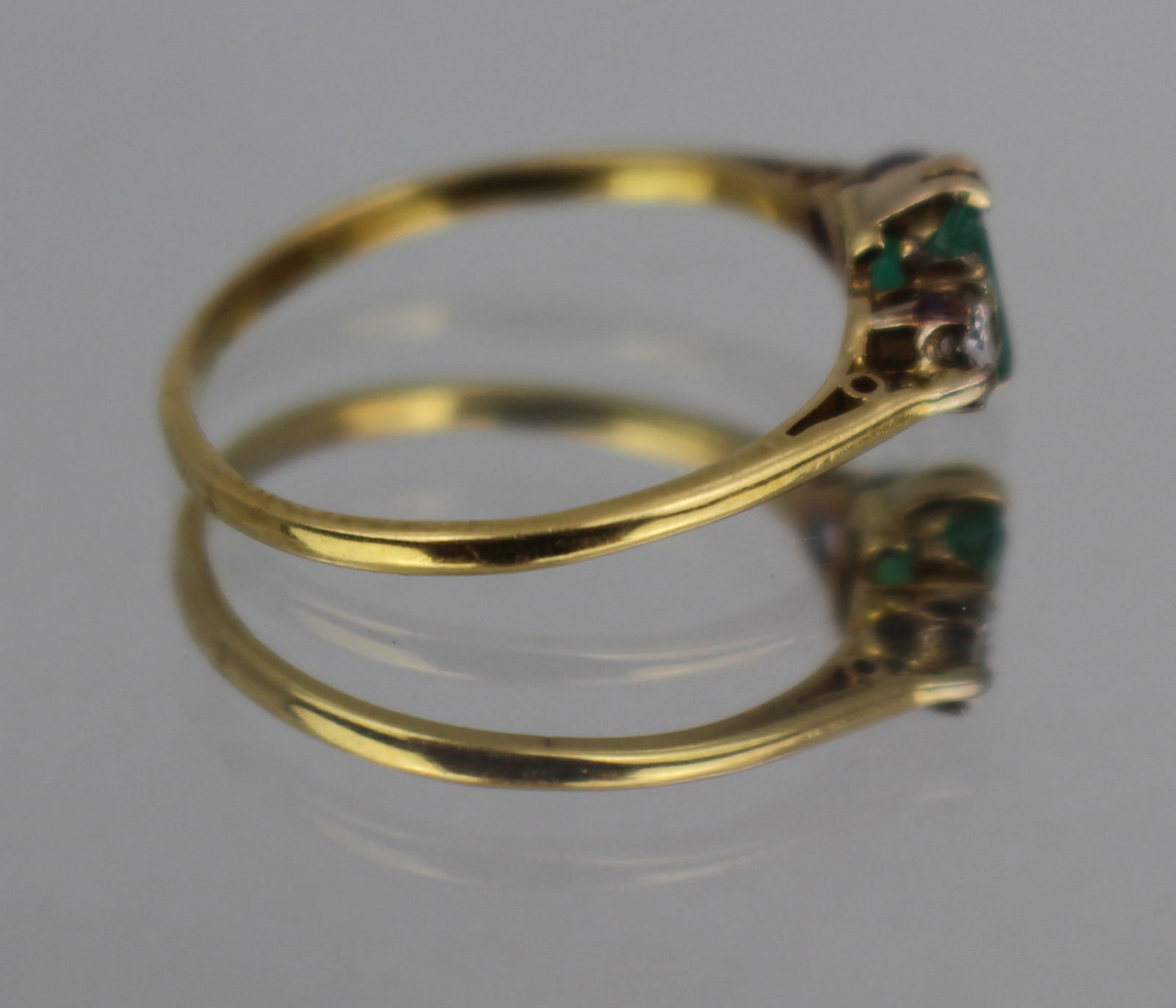 Vintage Emerald and Diamond Ring - 3