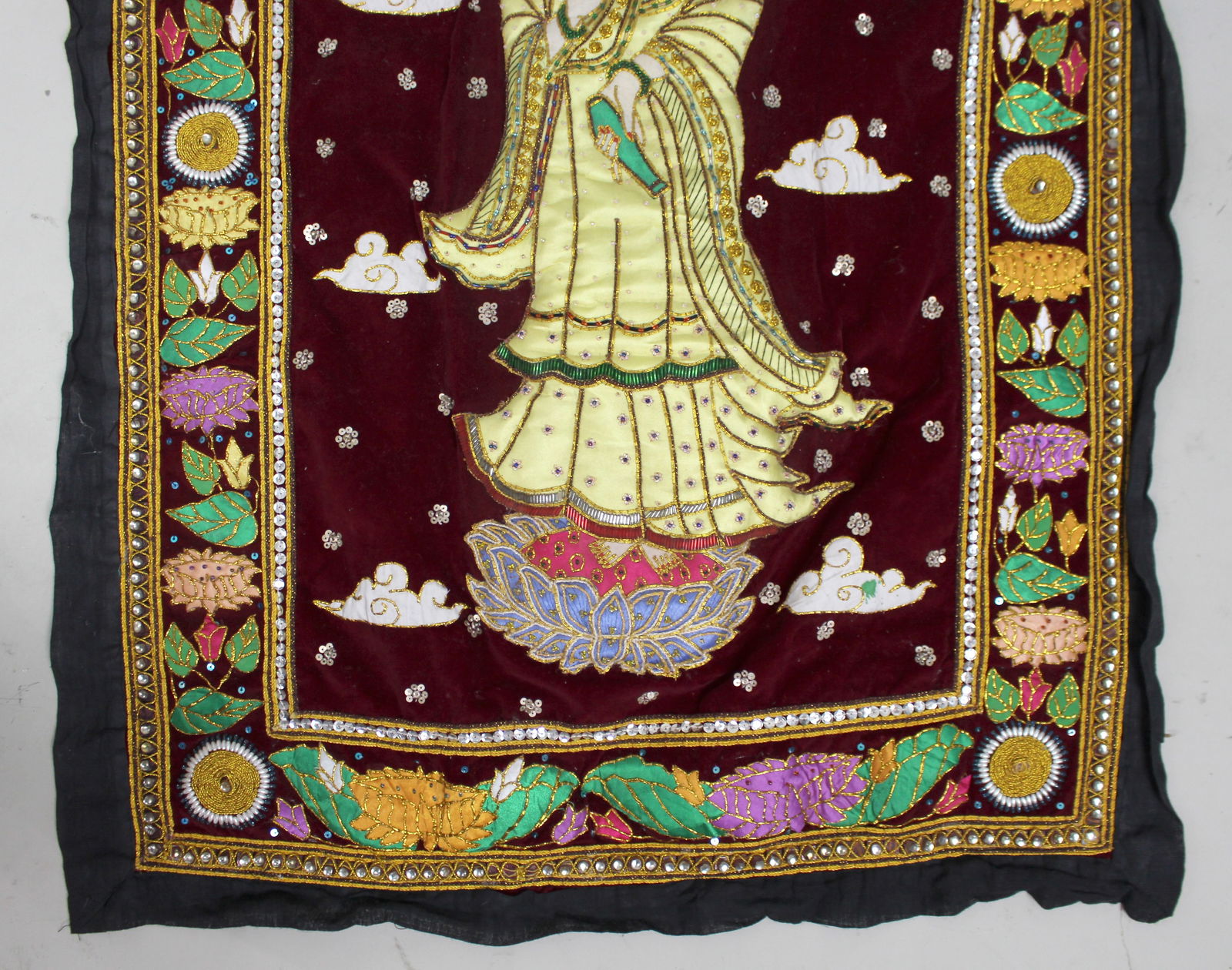 Vintage Chinese Embroidered Silk Wall Hanging - 3