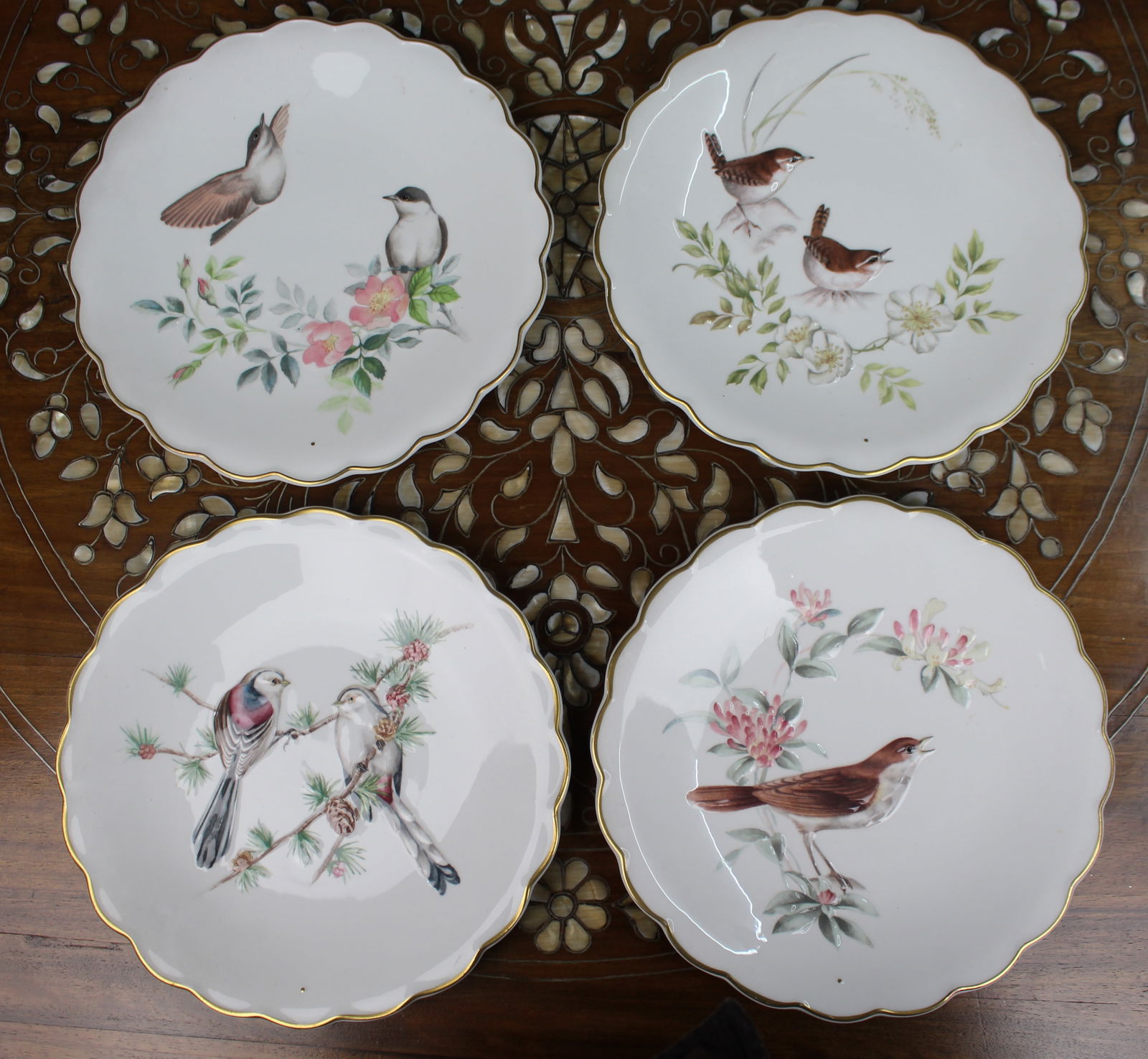 Collection of 4 Royal Worcester Doughty Relief Cabinet Plates: Title: Collection of 4 Royal Worcester Doughty Relief Cabinet Plates Description: Collection of 4 Royal Worcester Doughty Relief Cabinet Plates. All pieces pictured Condition: Used Delivery