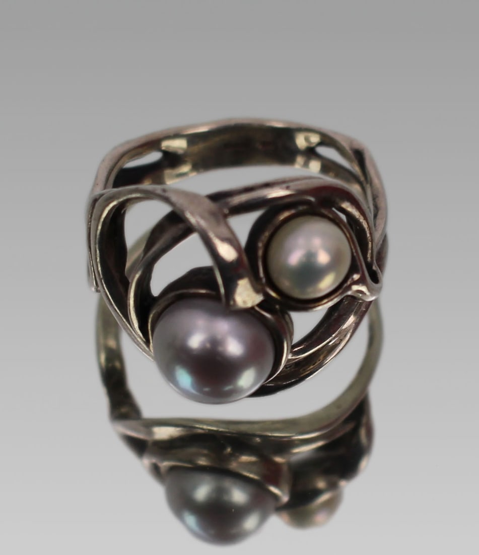 Vintage Silver Pearl Ring: Title: Vintage Silver Pearl Ring Description: Vintage Silver Pearl Ring Pearl set, Art Nouveau style. Hallmarked 925 with Birmingham assay mark. Sponsors mark LBJ. Weight 7.1 g. Ring size O