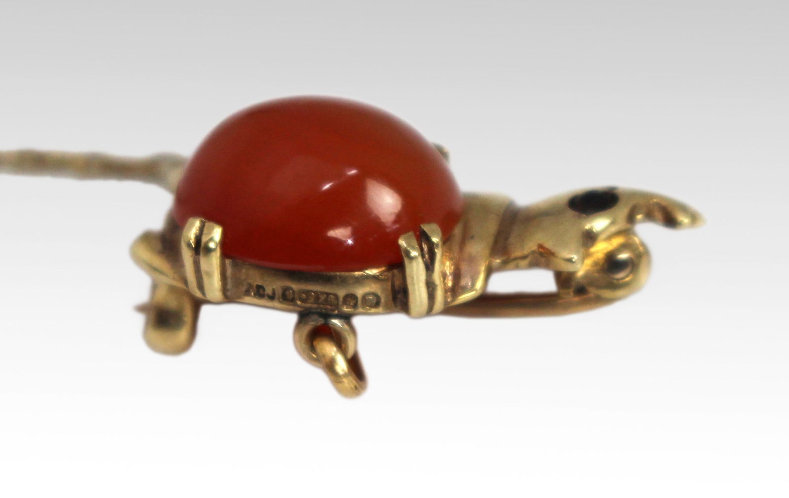 Mid-20th Century 9ct Gold Rhino Brooch - 4