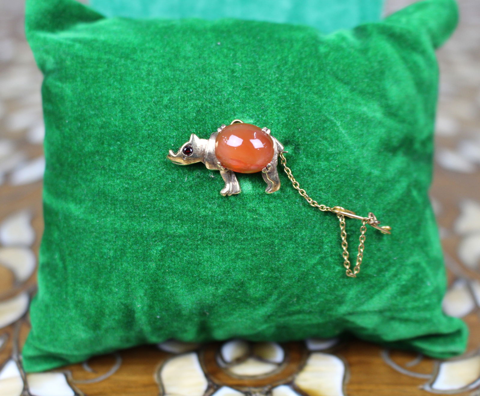 Mid-20th Century 9ct Gold Rhino Brooch - 5