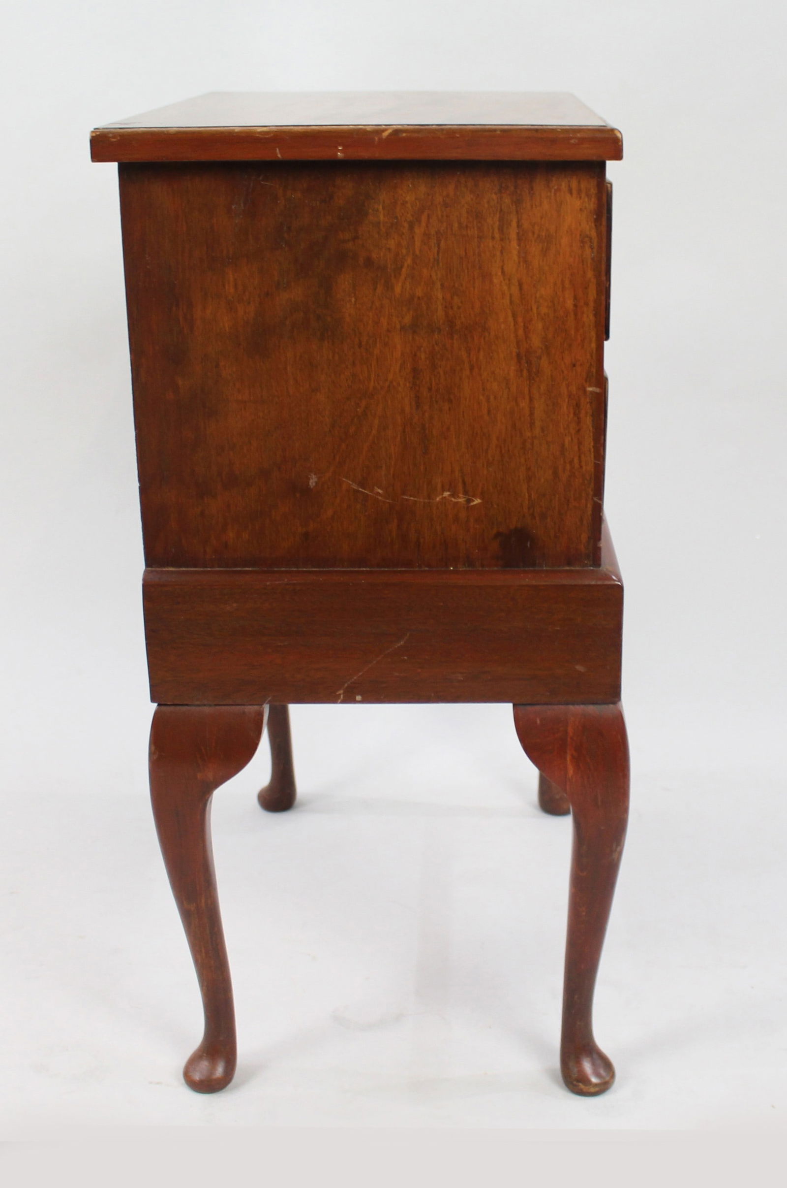 Vintage Mahogany Two Drawer Chest of Drawers - 5