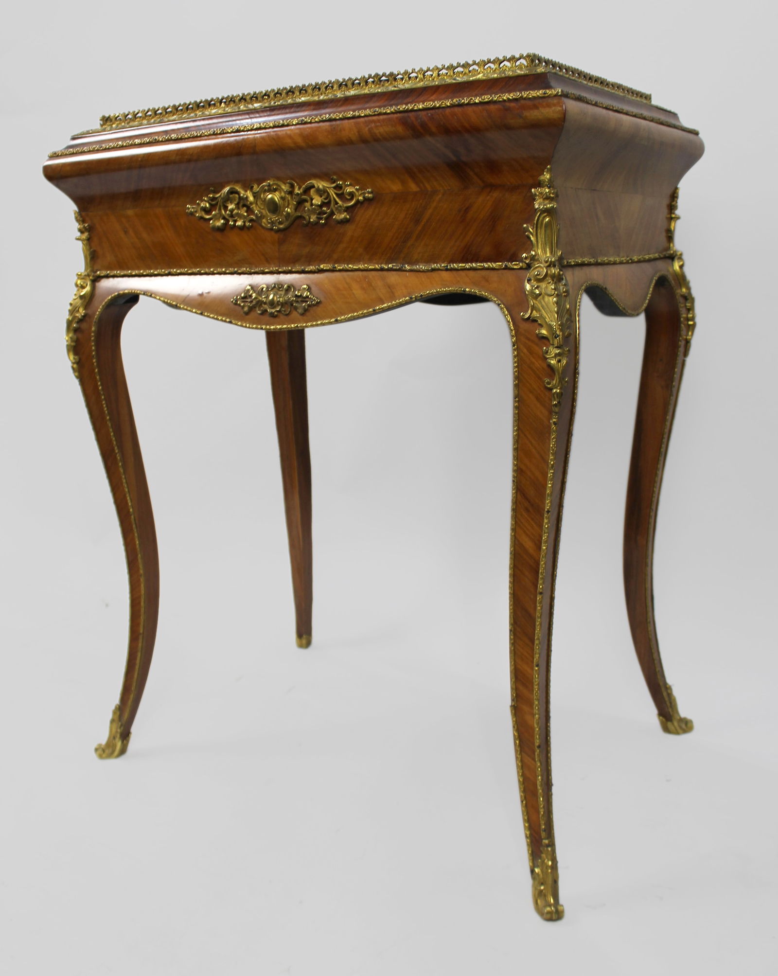 19th-Century French Kingwood Jardinière with Sèvres-Style Plaque - 4