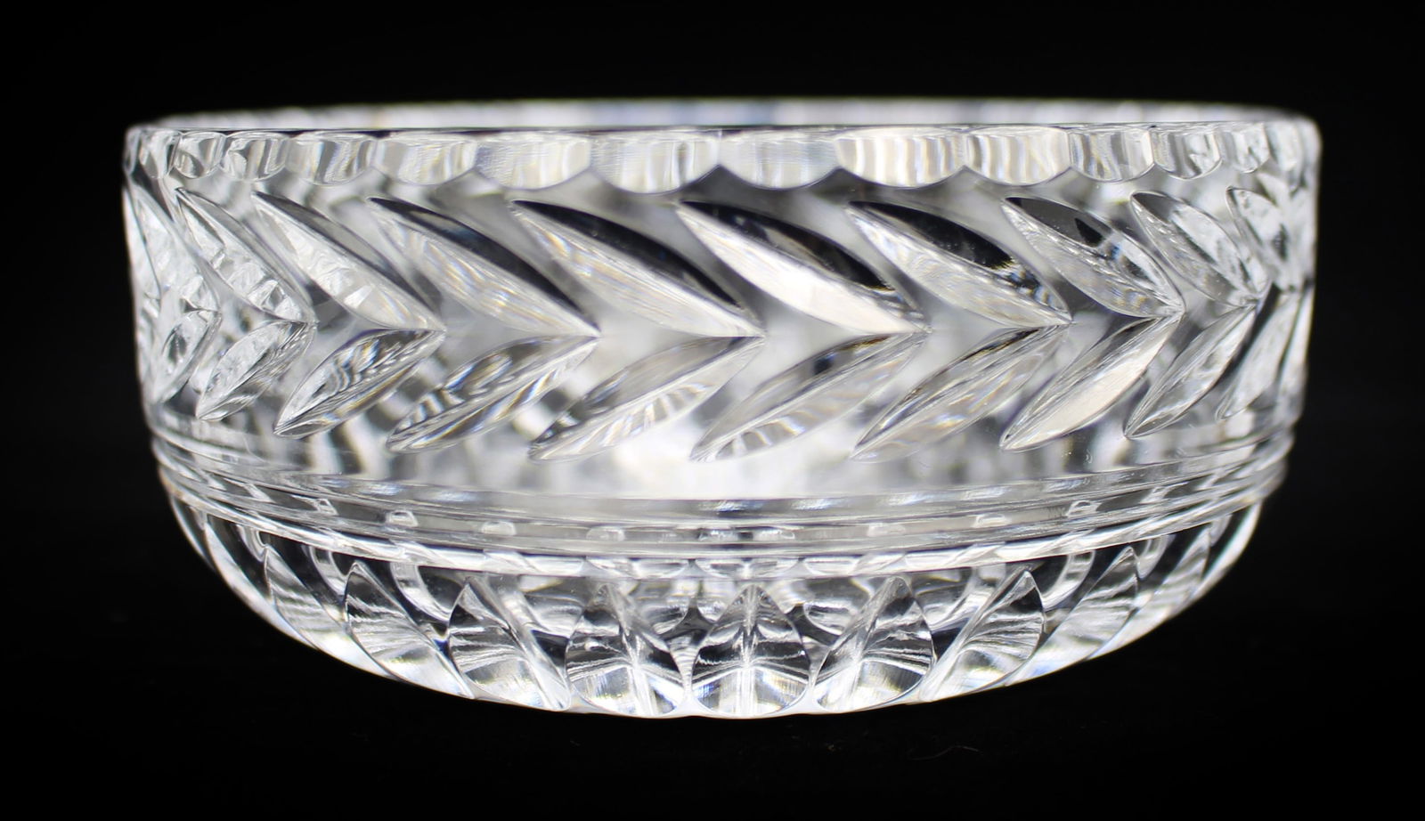 Set of Six Stuart Crystal ‘Cheltenham’ Pattern Bowls - 2