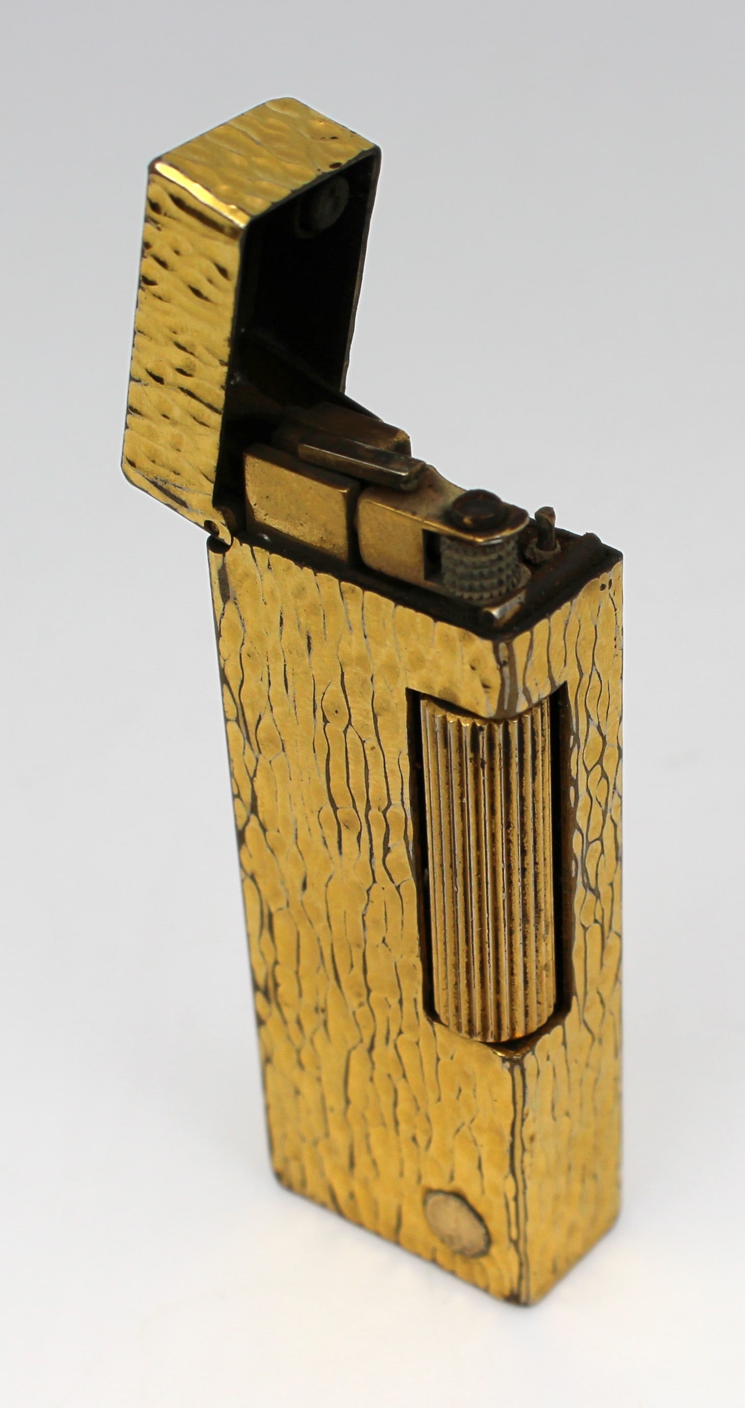 Dunhill Swiss-Made Gold-Plated “Bark” Finish Lighter, c.1965 - 6