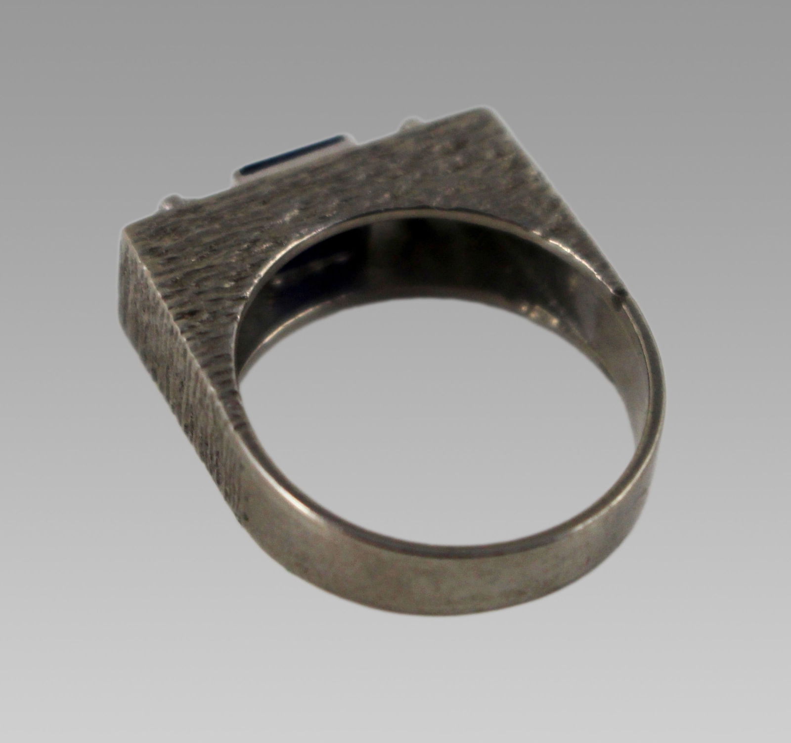 Vintage Sapphire & Diamond Three Stone White Gold Ring - 6