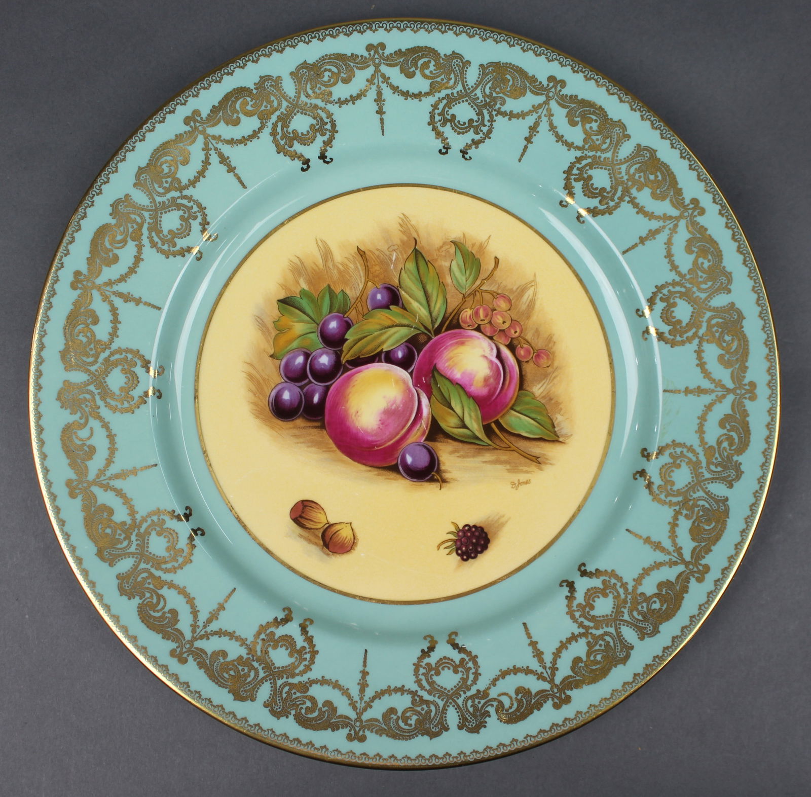 Aynsley Fruit Cabinet Plate: Title: Aynsley Fruit Cabinet Plate Description: Aynsley Fruit Cabinet Plate Condition: Used Delivery option: Collection & Delivery Location Category: Antiques