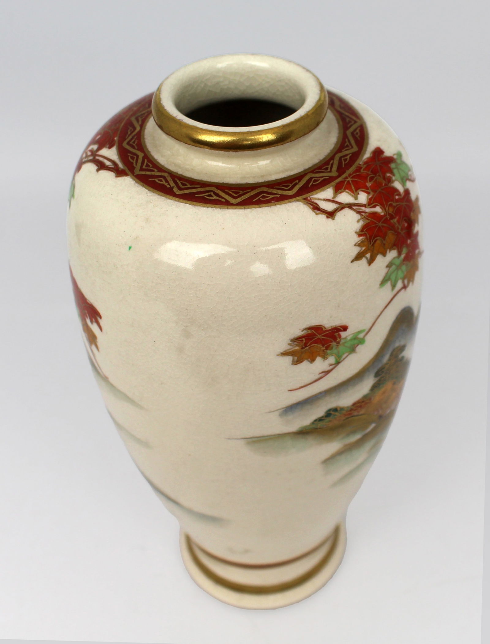 Antique Japanese Satsuma-Style Vase Signed Gyōzan (Circa 1900–1920) - 3