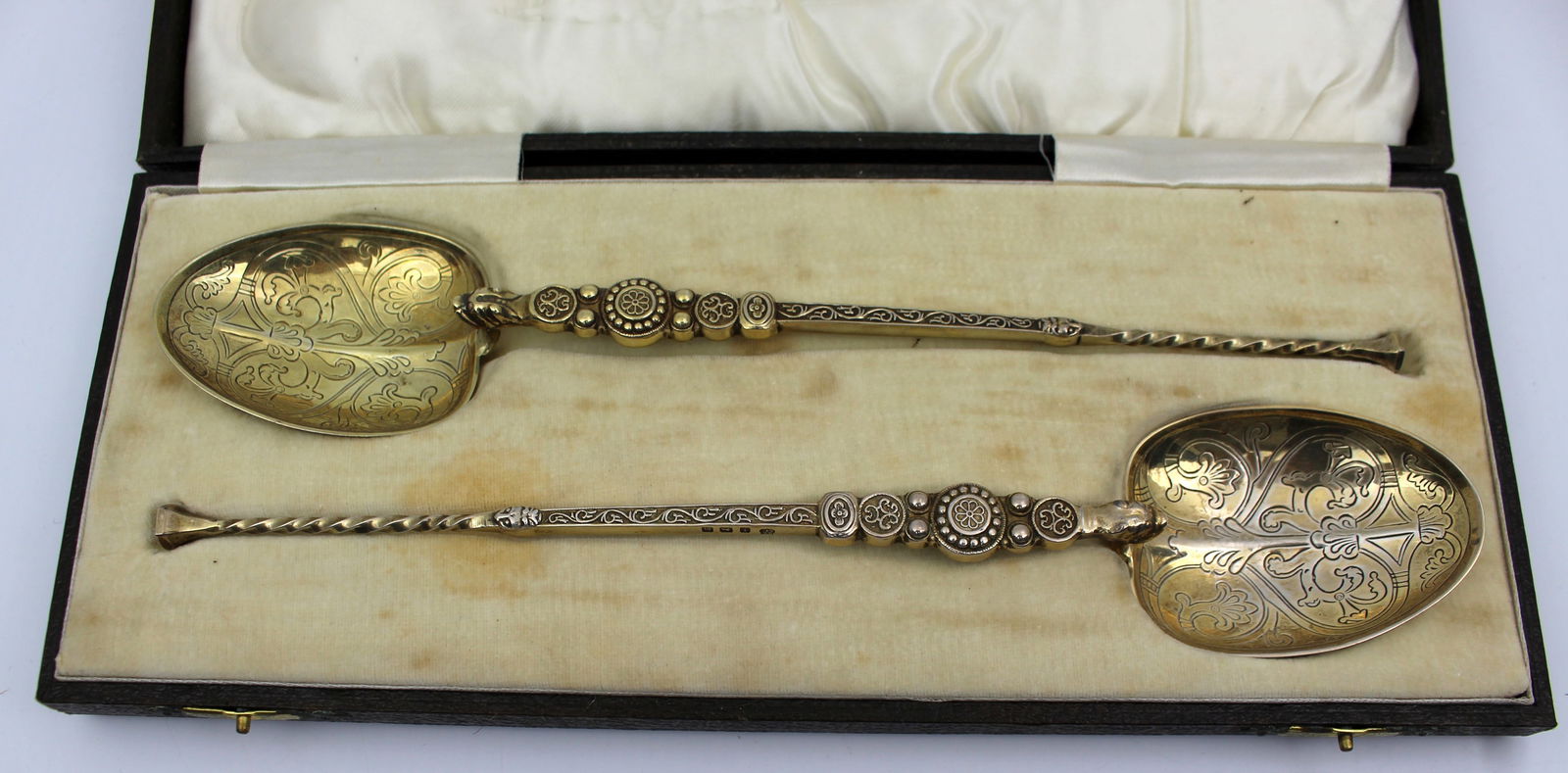 Pair of Cased Silver Gilt Anointing Spoons – Birmingham, 1936 - 2