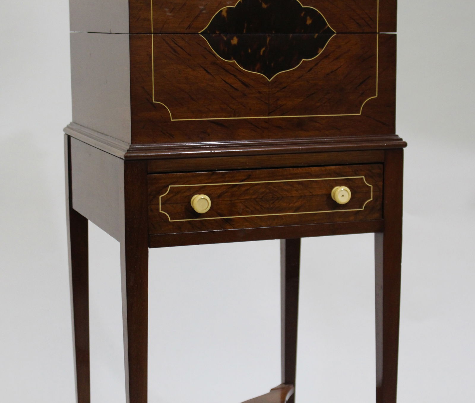 Regency Era Mahogany Works Table with Decorative Inlay - 3