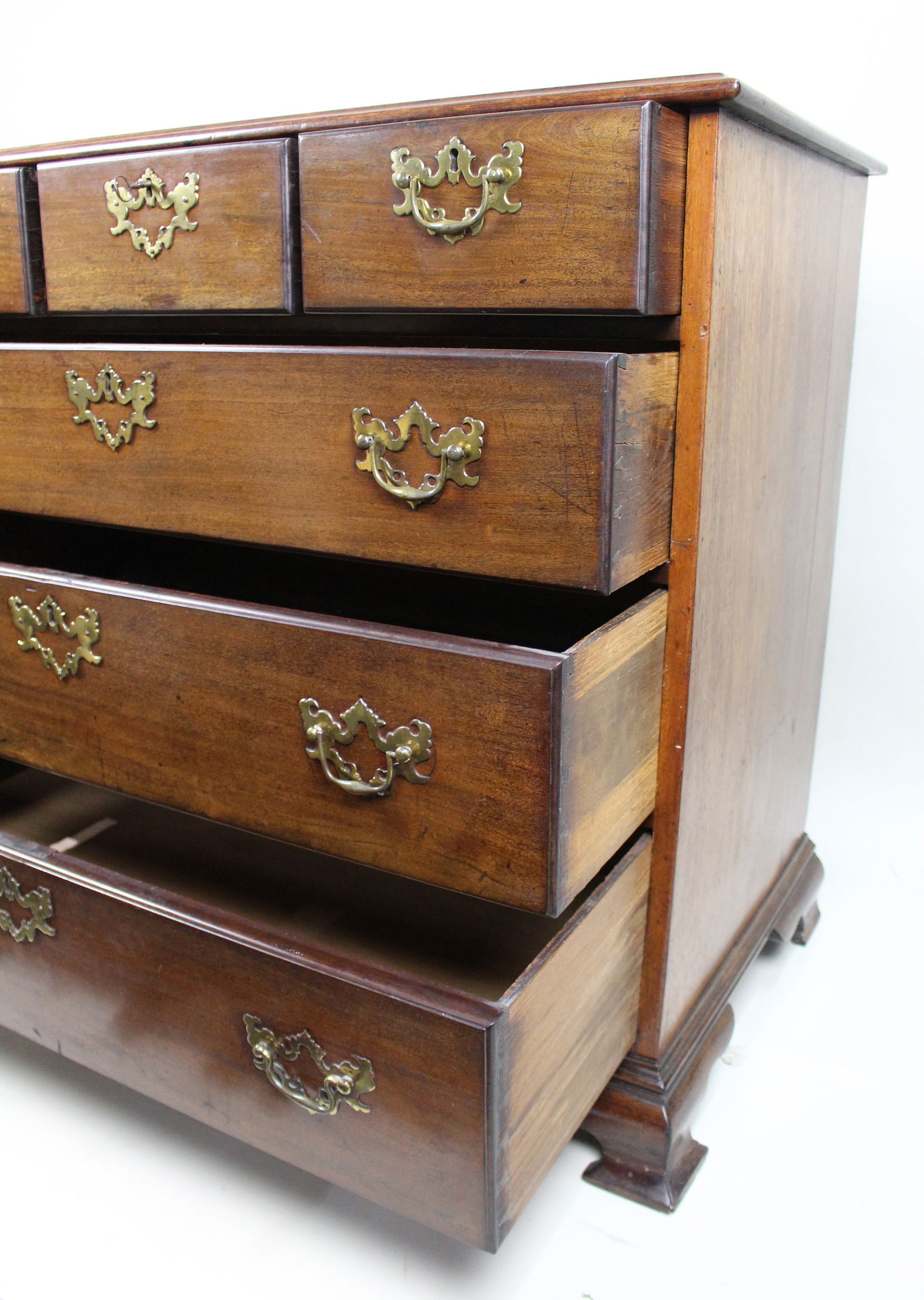 Antique 18th c. George III Mahogany Dumfries House Chest of Drawers - 12