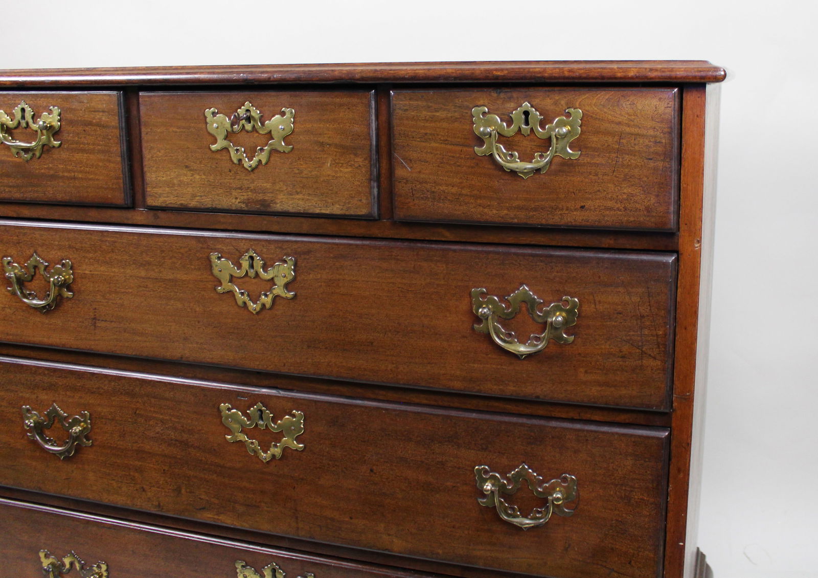 Antique 18th c. George III Mahogany Dumfries House Chest of Drawers - 5