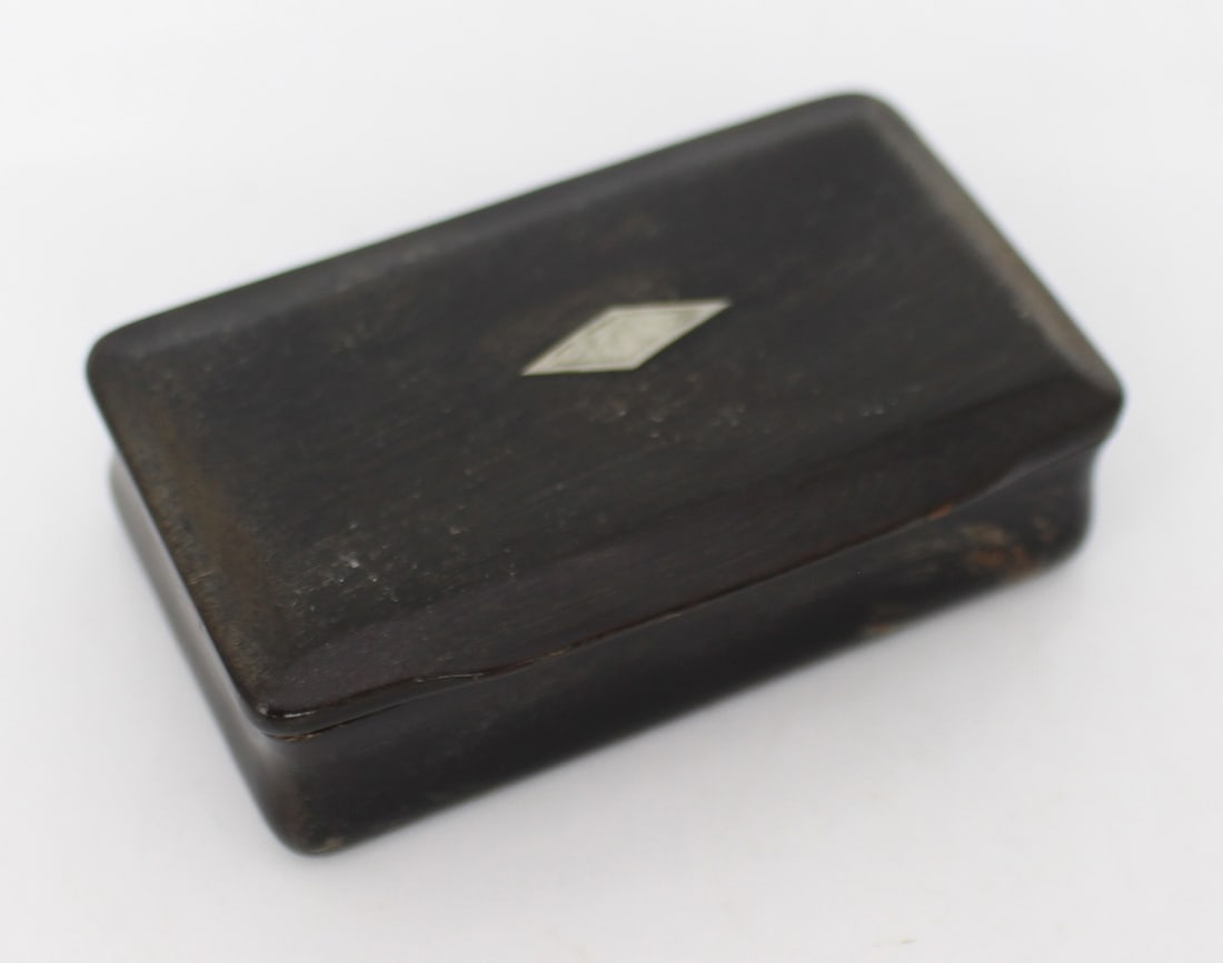 Antique 19th-Century Horn Snuff Box – Diamond Inlay, Hinged Lid - 2
