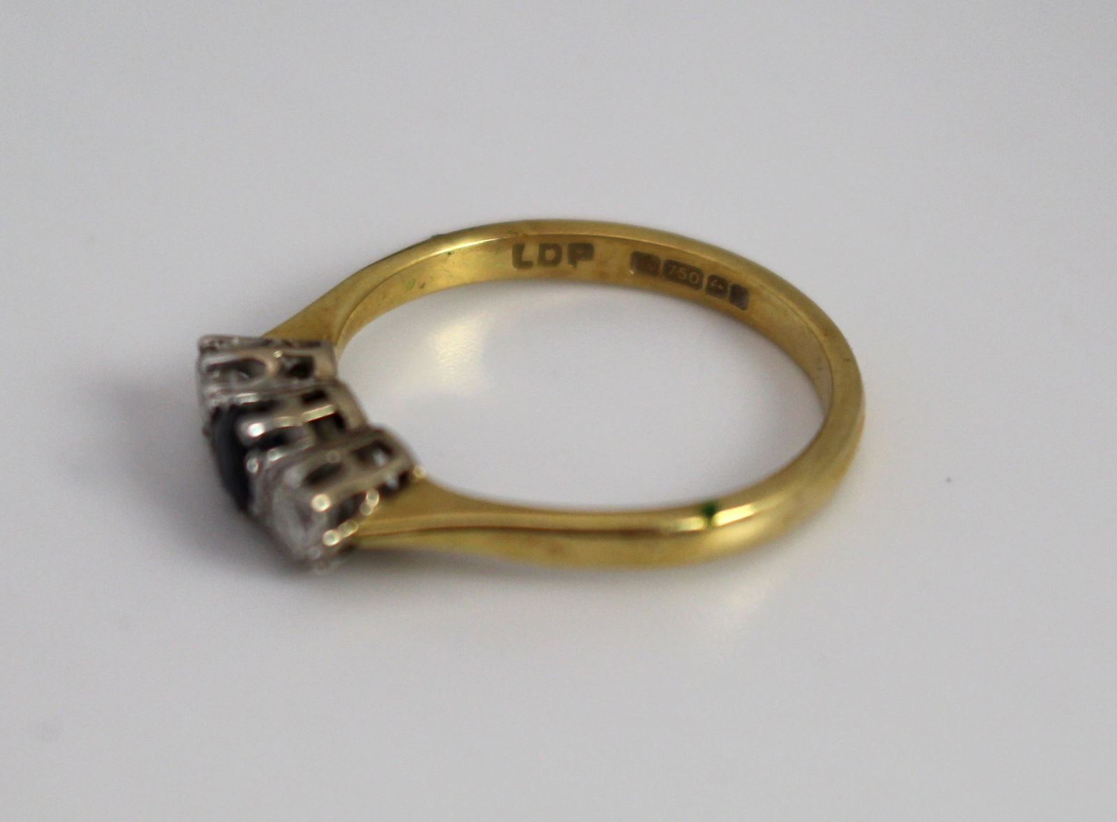 Sapphire & Diamond 18ct Gold Ring - 3