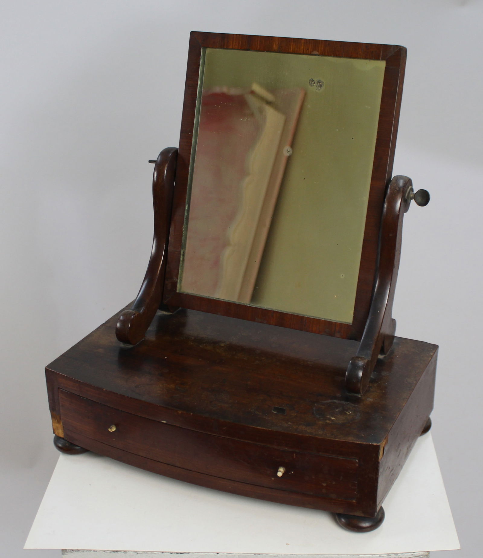 Antique Regency Mahogany Toilet Mirror: Title: Antique Regency Mahogany Toilet Mirror Description: Antique Regency Mahogany Toilet Mirror Condition: Used Delivery option: Collection & Delivery Location Category: Antiques