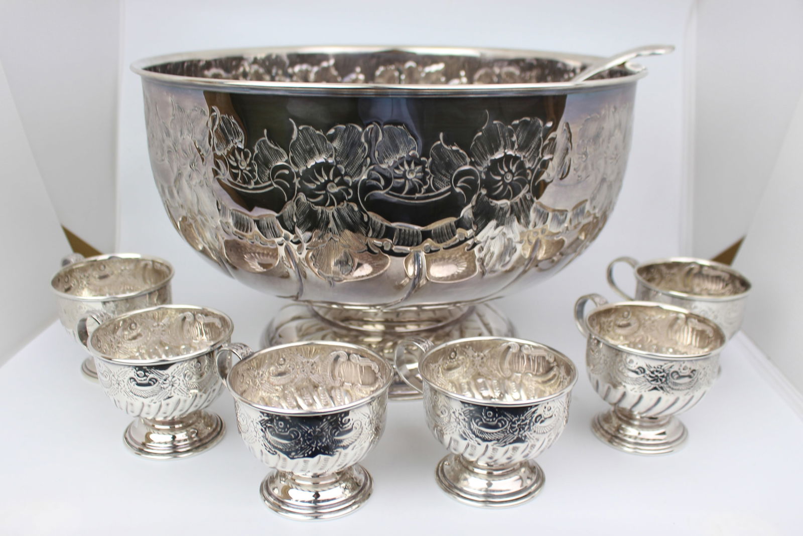 Mid-Century Silver-Plated Punch Bowl Set by The Sheffield Silver Co., USA - 2