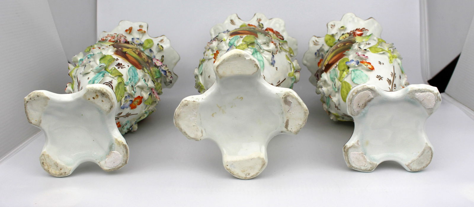 Garniture of Three English Flower-Encrusted Porcelain Vases, c.1850 (probably Samuel Alcock & Co.... - 19