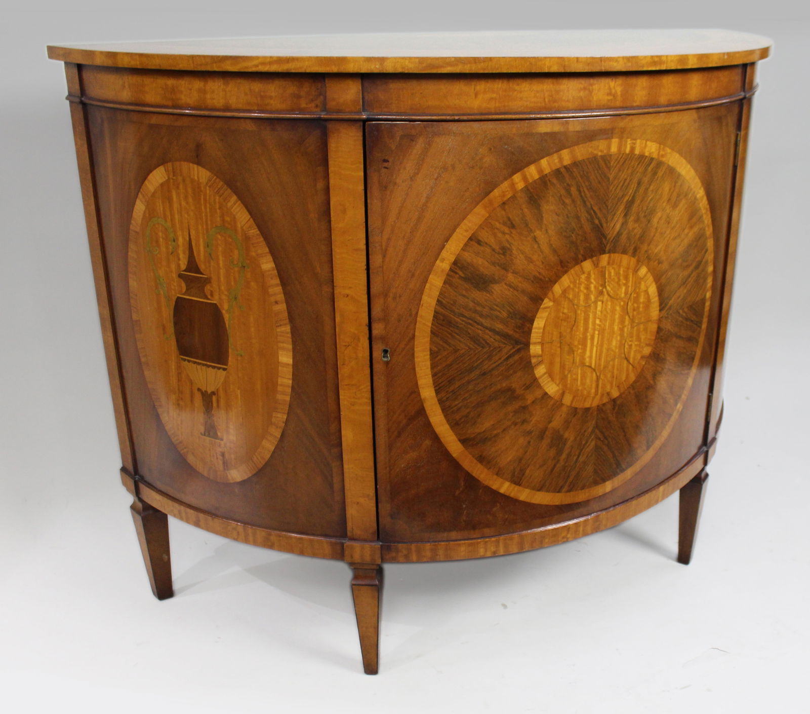 Elegant Neoclassical Style Inlaid Demilune Cabinet, Late 20th Century - 5