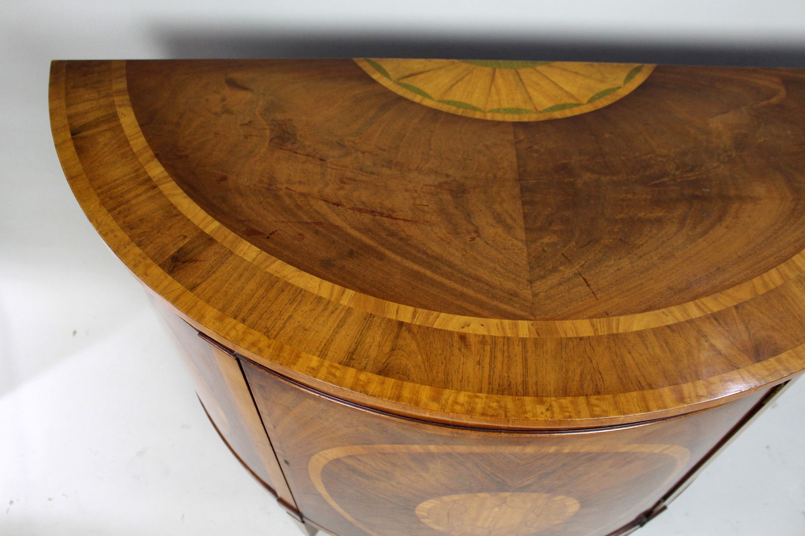 Elegant Neoclassical Style Inlaid Demilune Cabinet, Late 20th Century - 7