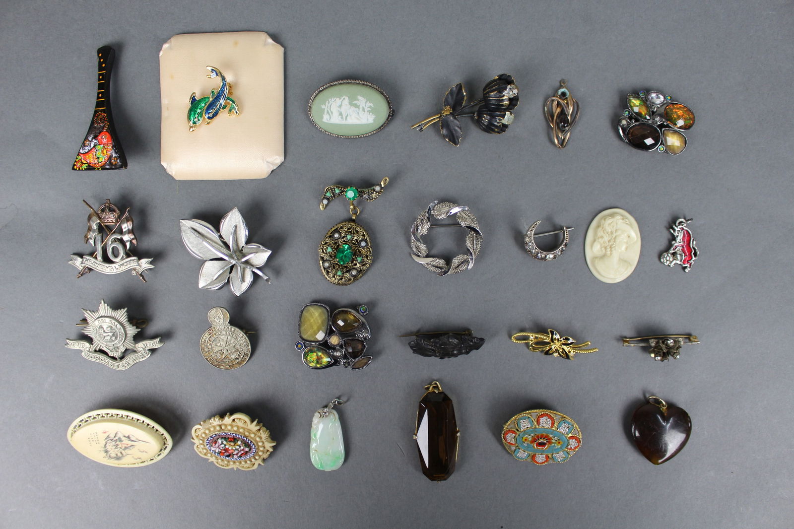Collection of Vintage Brooches - 2