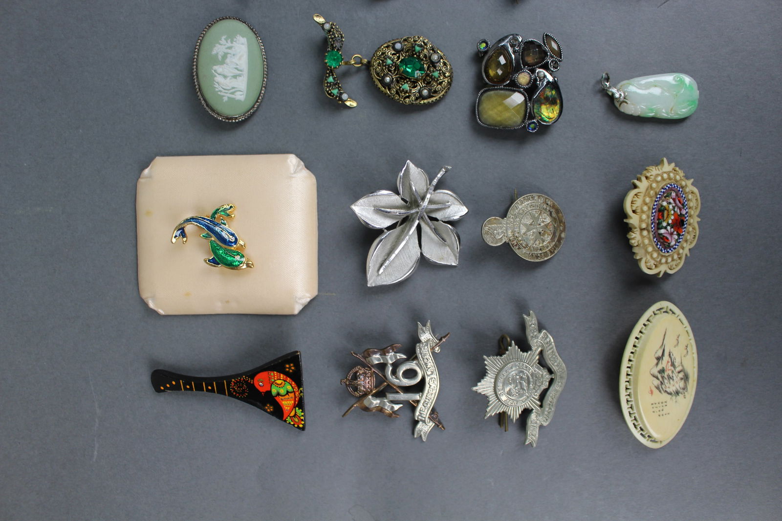 Collection of Vintage Brooches - 3