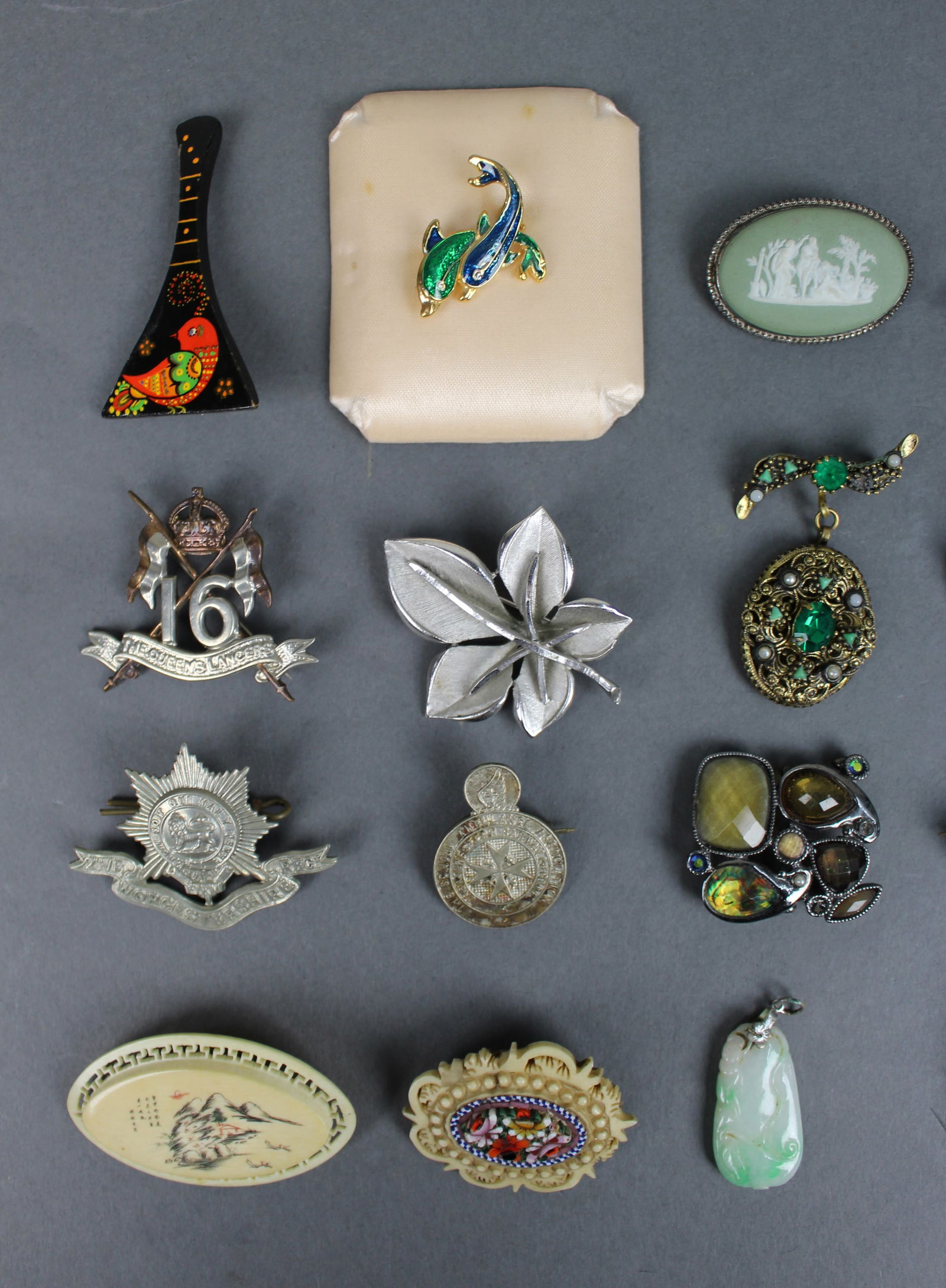 Collection of Vintage Brooches - 7