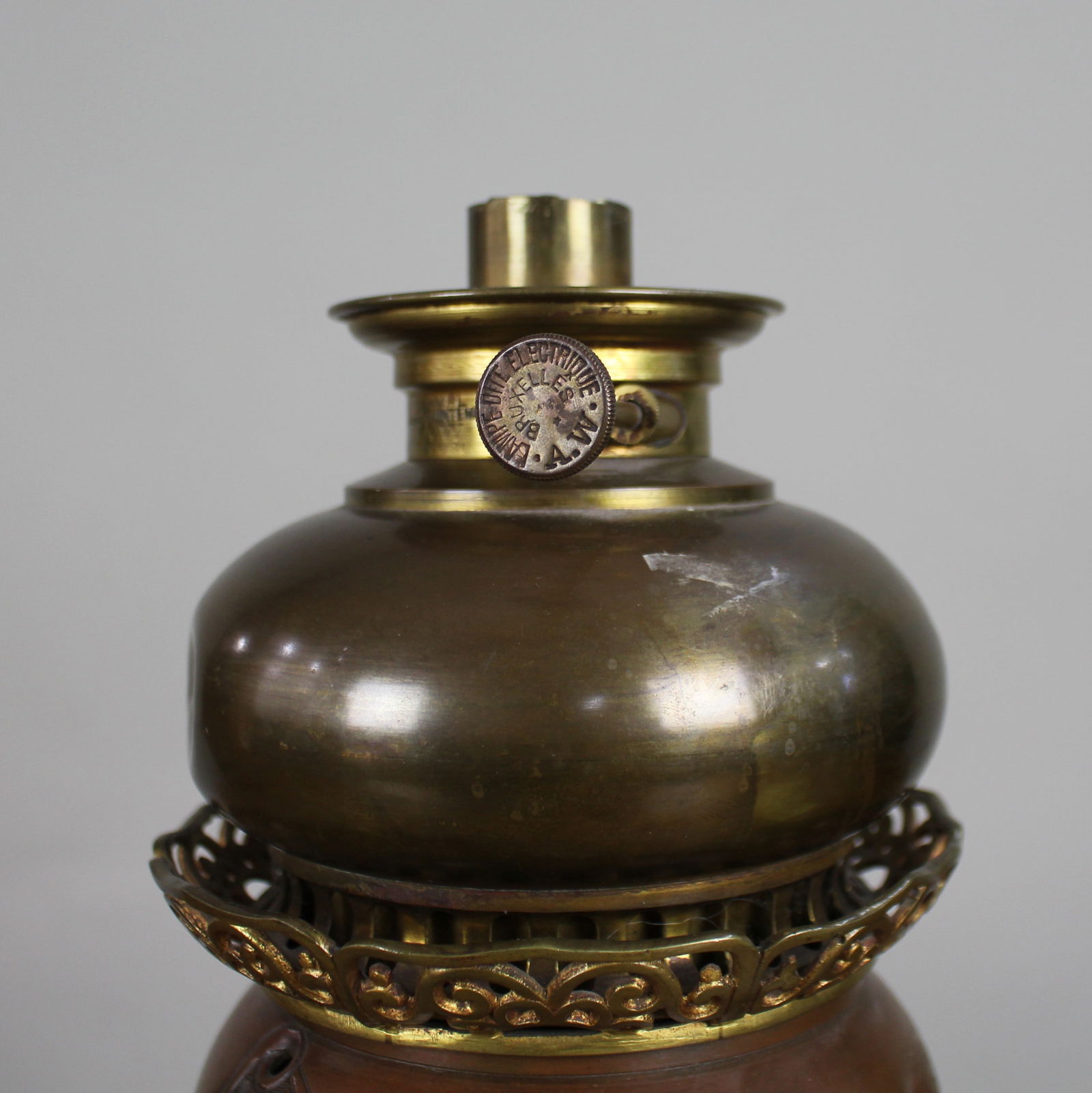 Meiji Period Japanese Bronze Oil Lamp c.1900 - 2