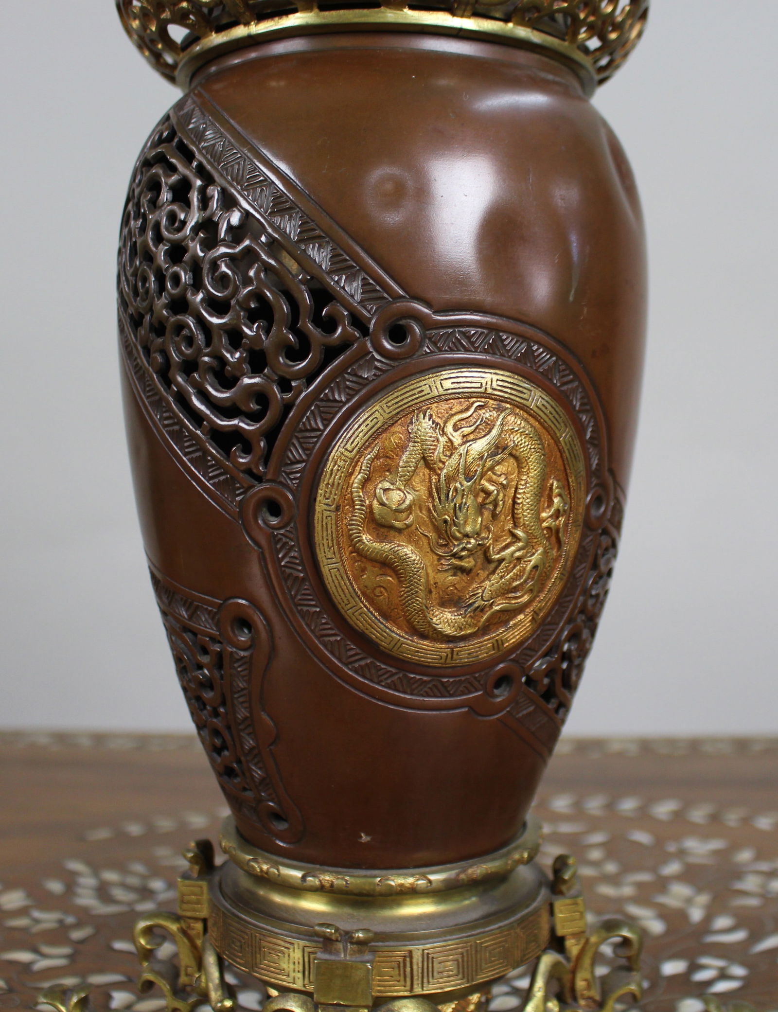 Meiji Period Japanese Bronze Oil Lamp c.1900 - 3