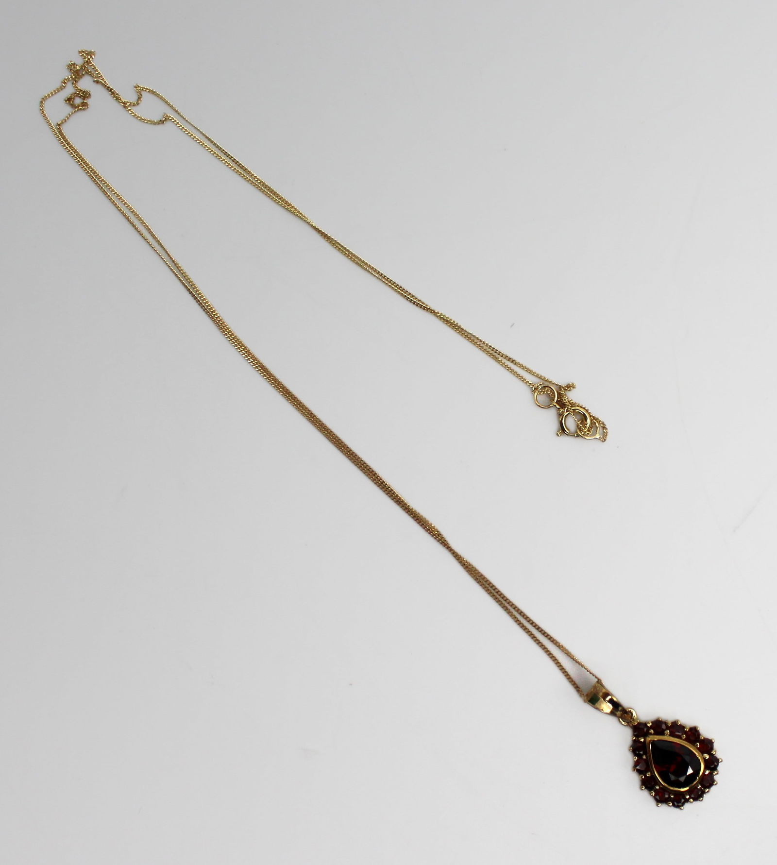 Vintage 9ct Gold Pendant on Chain - 3