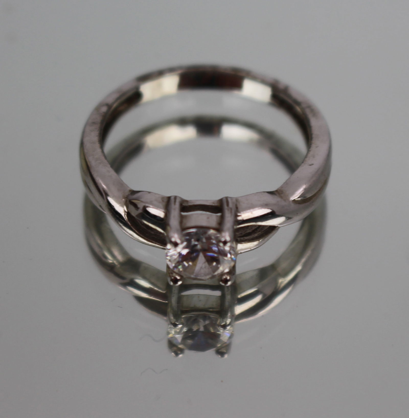 Vintage Silver Solitaire Ring - 2