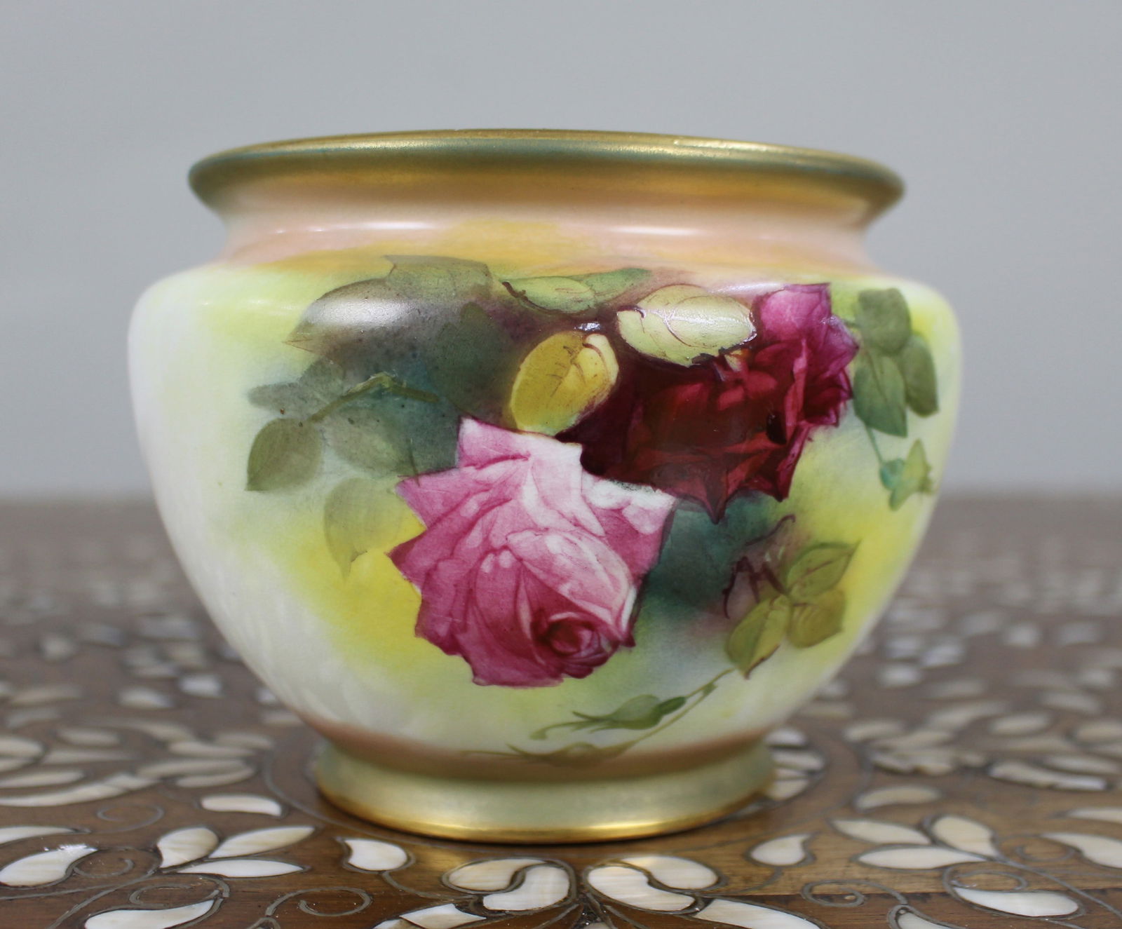 Antique Royal Worcester Hand-Painted Rose Vase – F132 (Date Code 1912) - 6