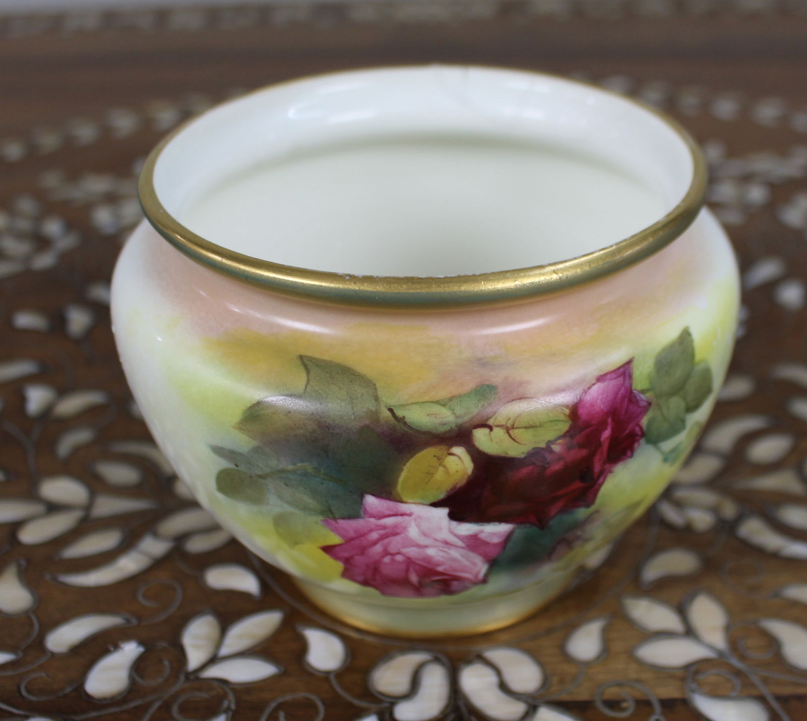 Antique Royal Worcester Hand-Painted Rose Vase – F132 (Date Code 1912) - 7
