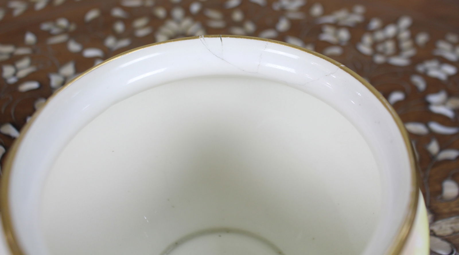 Antique Royal Worcester Hand-Painted Rose Vase – F132 (Date Code 1912) - 8