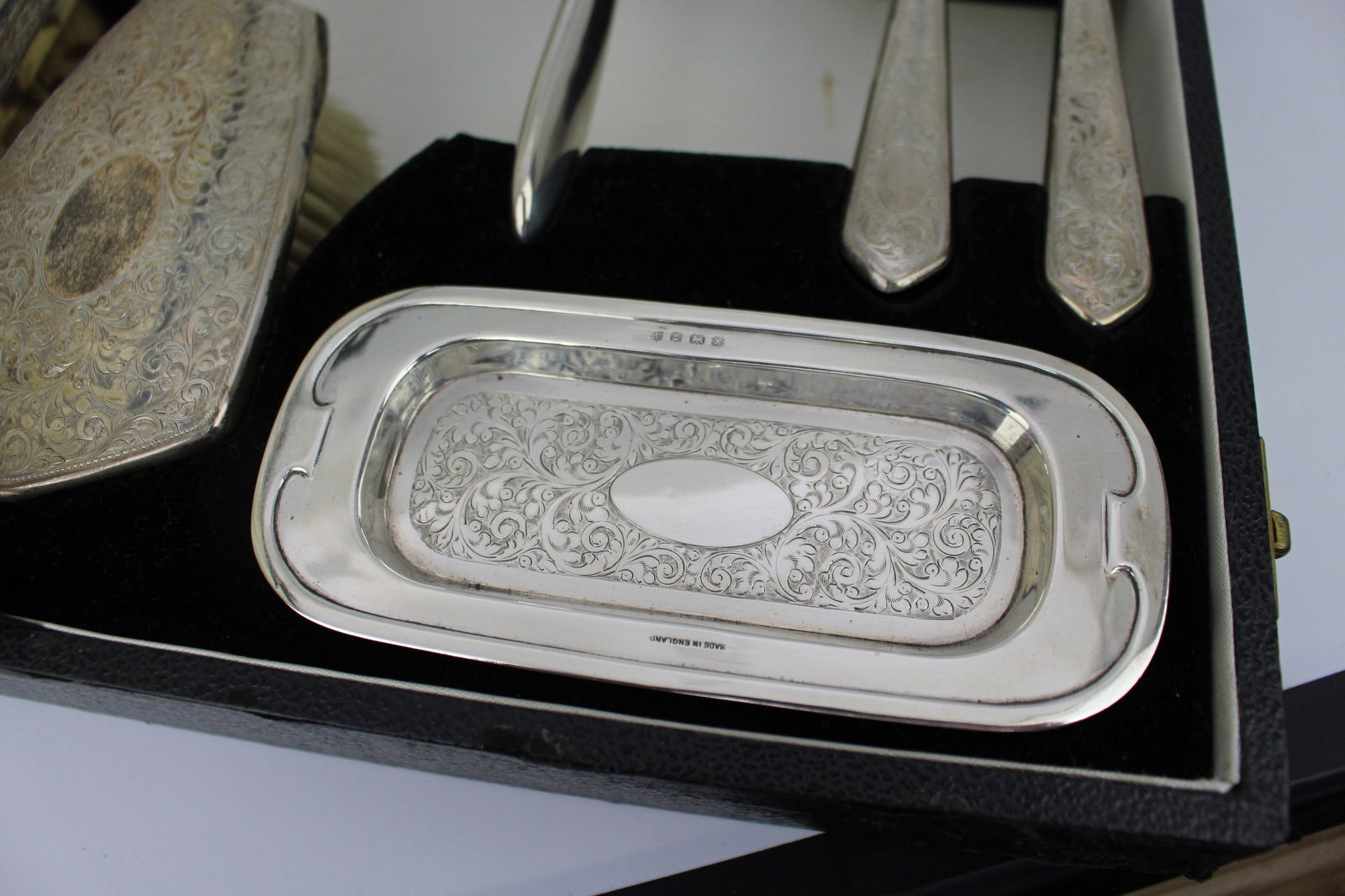 Cased Sterling Silver Vanity Set by Charles S. Green, Birmingham 1947 - 6