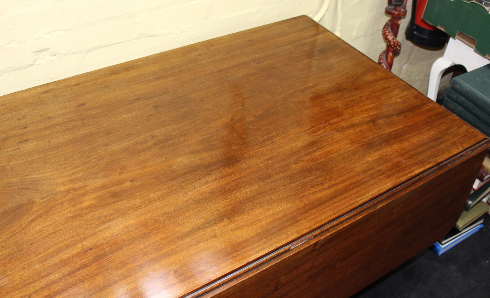 Antique William IV Mahogany Drop-Leaf Centre Table - 4