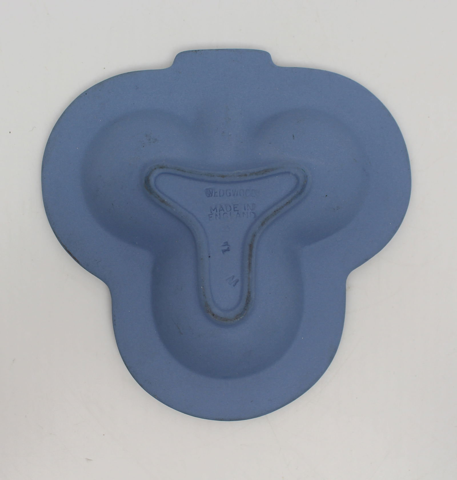 Wedgwood Jasperware Trefoil Dish - 3