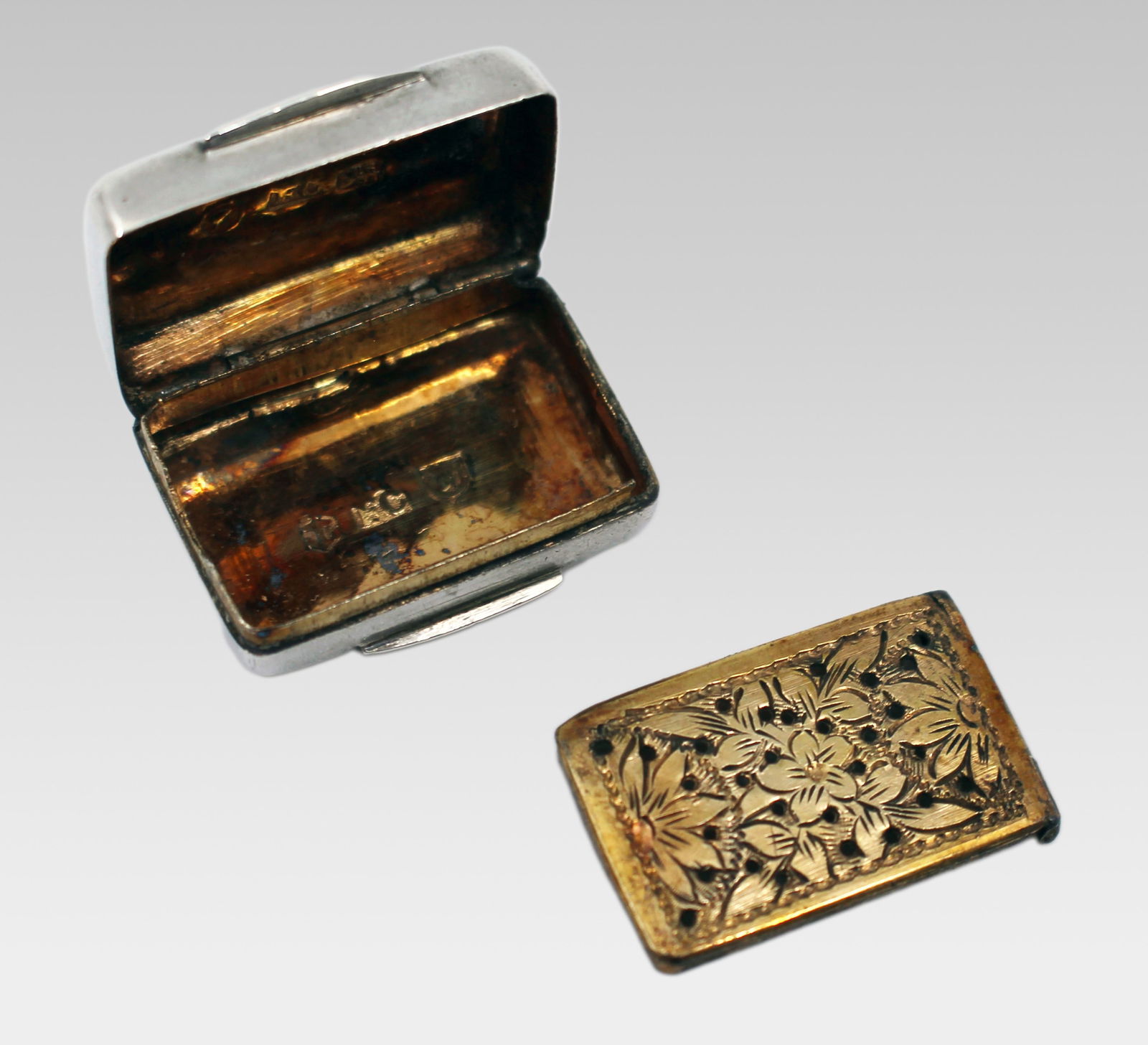 Early Victorian Solid Silver Vinaigrette by Francis Clark 1842 - 4