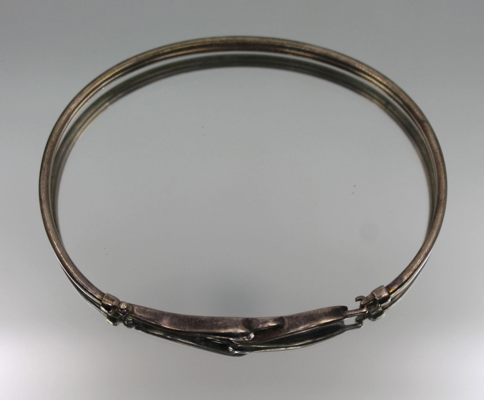 Vintage Silver Bracelet: Title: Vintage Silver Bracelet Description: Vintage Silver Bracelet Condition: Used Delivery option: Collection & Delivery Location Category: Antiques