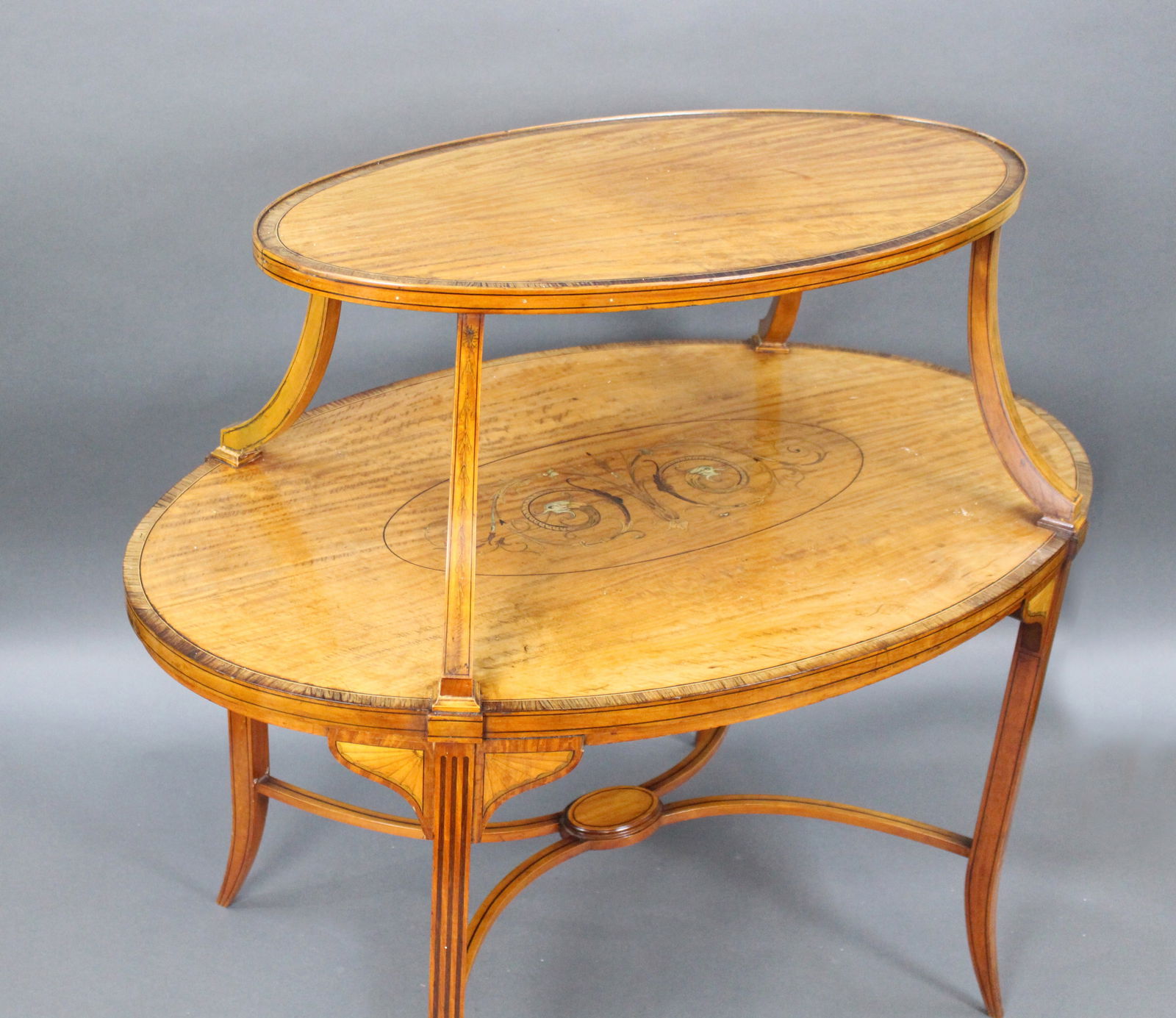 Late Victorian Two Tier Sheraton Revival Satinwood Étagère Table c.1890 - 4