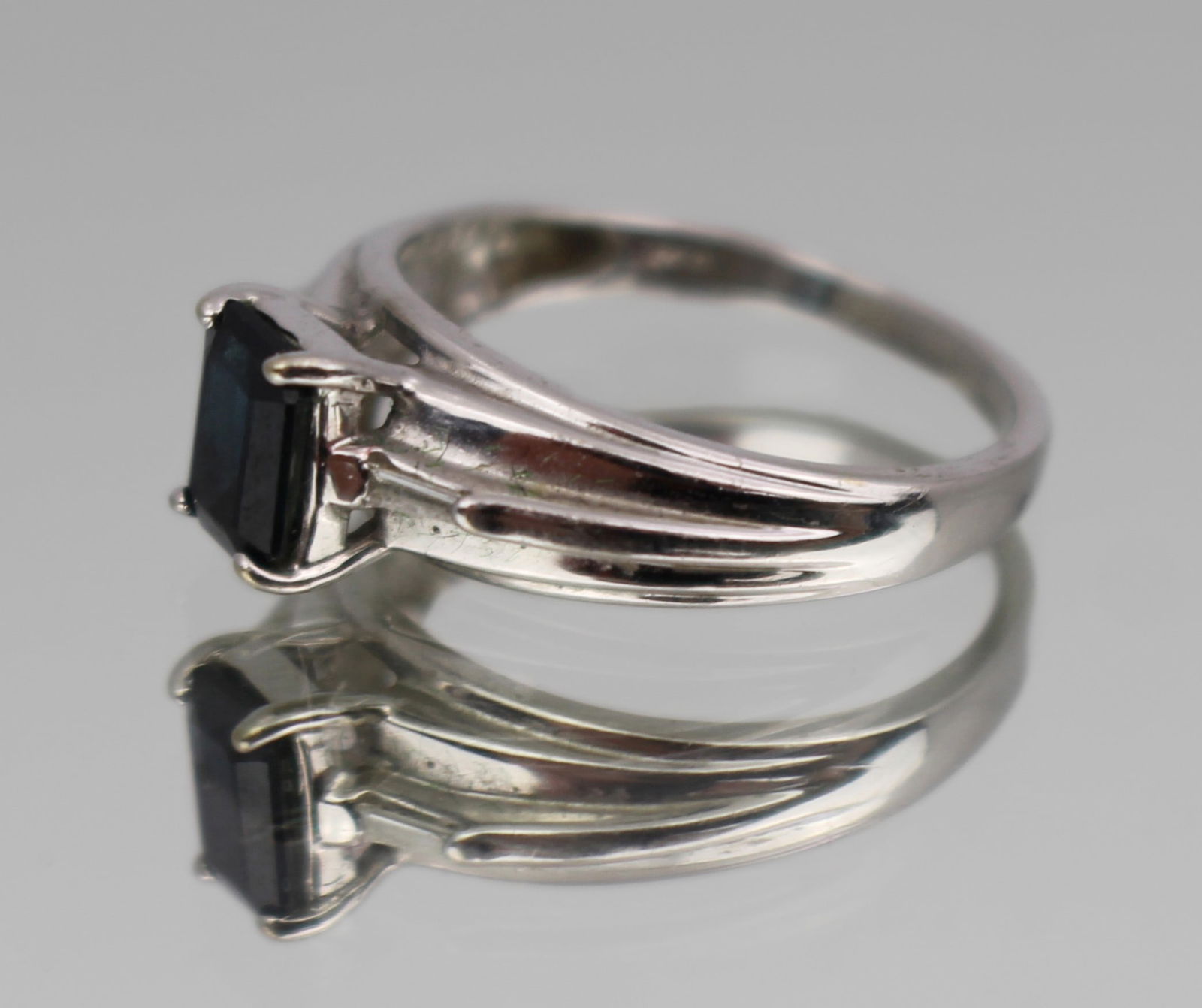 Emerald Cut Tourmaline 14ct White Gold Ring - 3