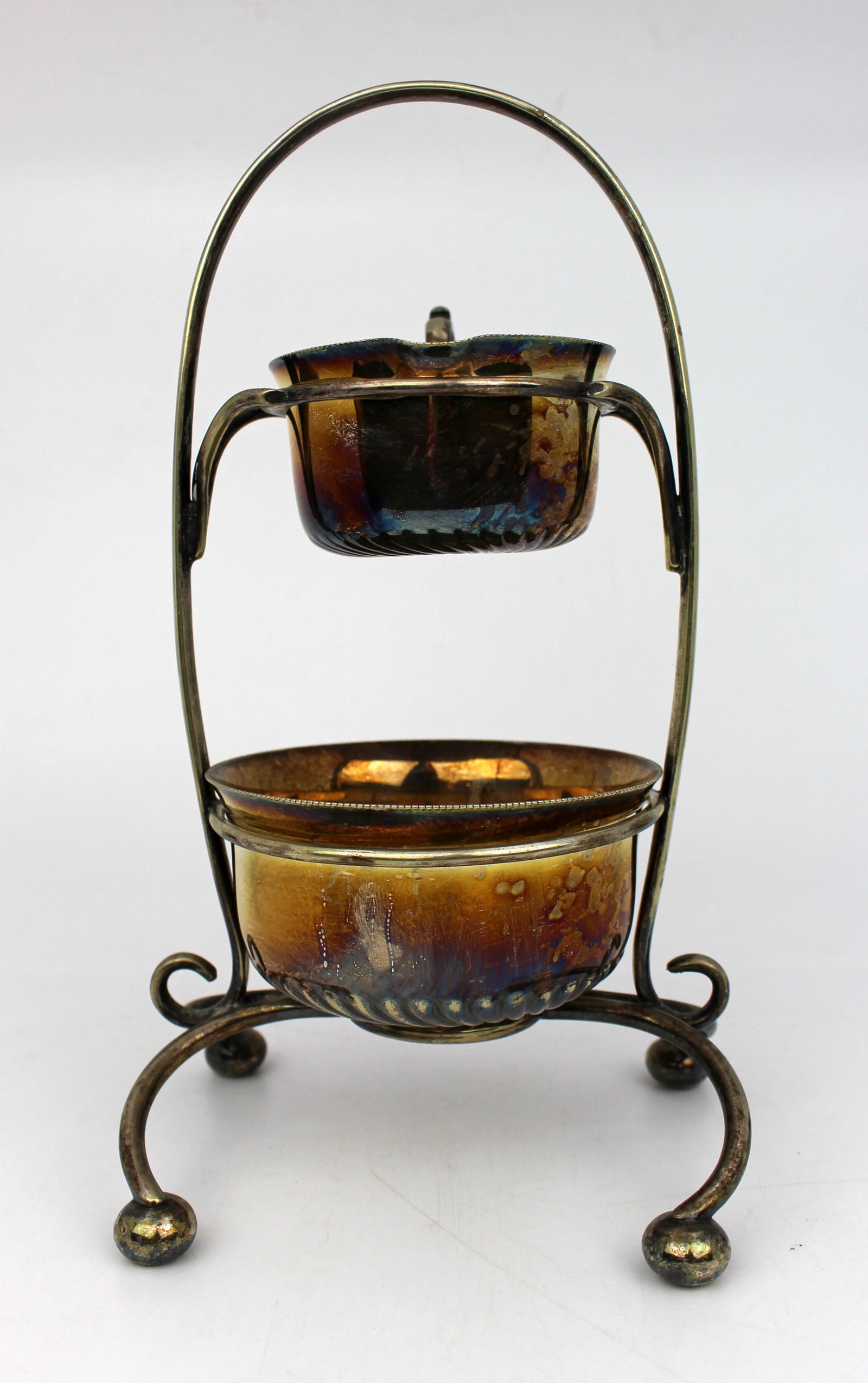 Victorian Silver-Plated Double Salt or Condiment Stand English, Late 19th Century: Title: Victorian Silver-Plated Double Salt or Condiment Stand English, Late 19th Century Description: Victorian Silver-Plated Double Salt or Condiment Stand English, Late 19th Century A late