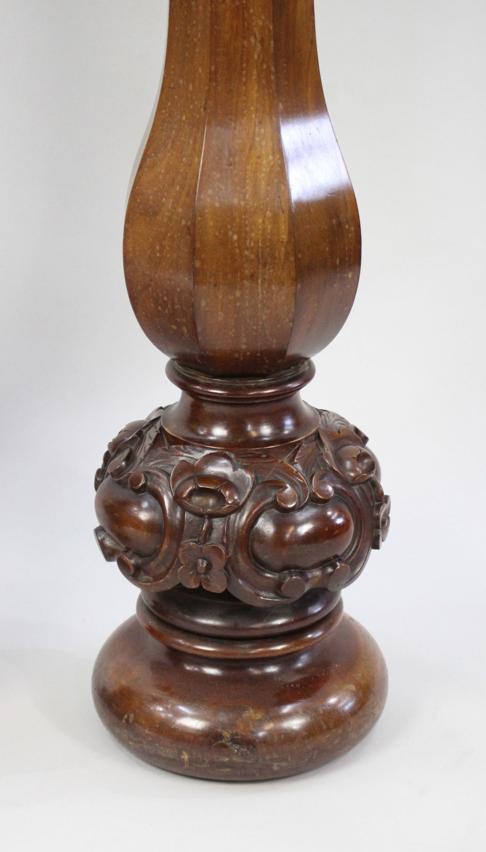 Pair of Early Victorian Carved Mahogany Pedestals - 10